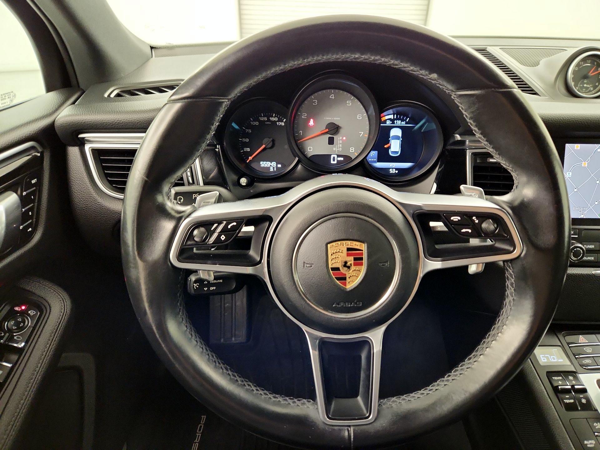 Thumbnail: 2017 Porsche Macan - 10