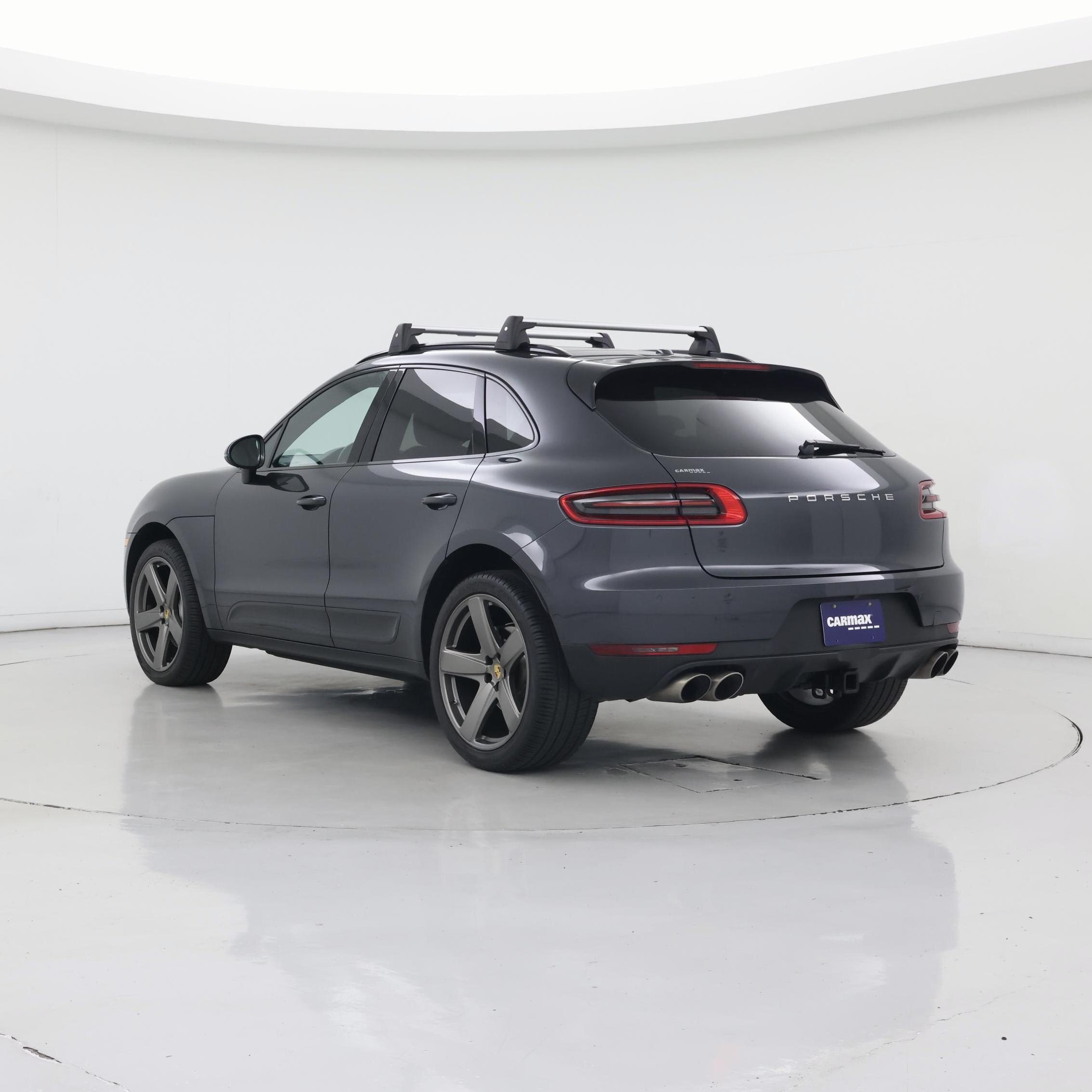 Thumbnail: 2017 Porsche Macan - 2