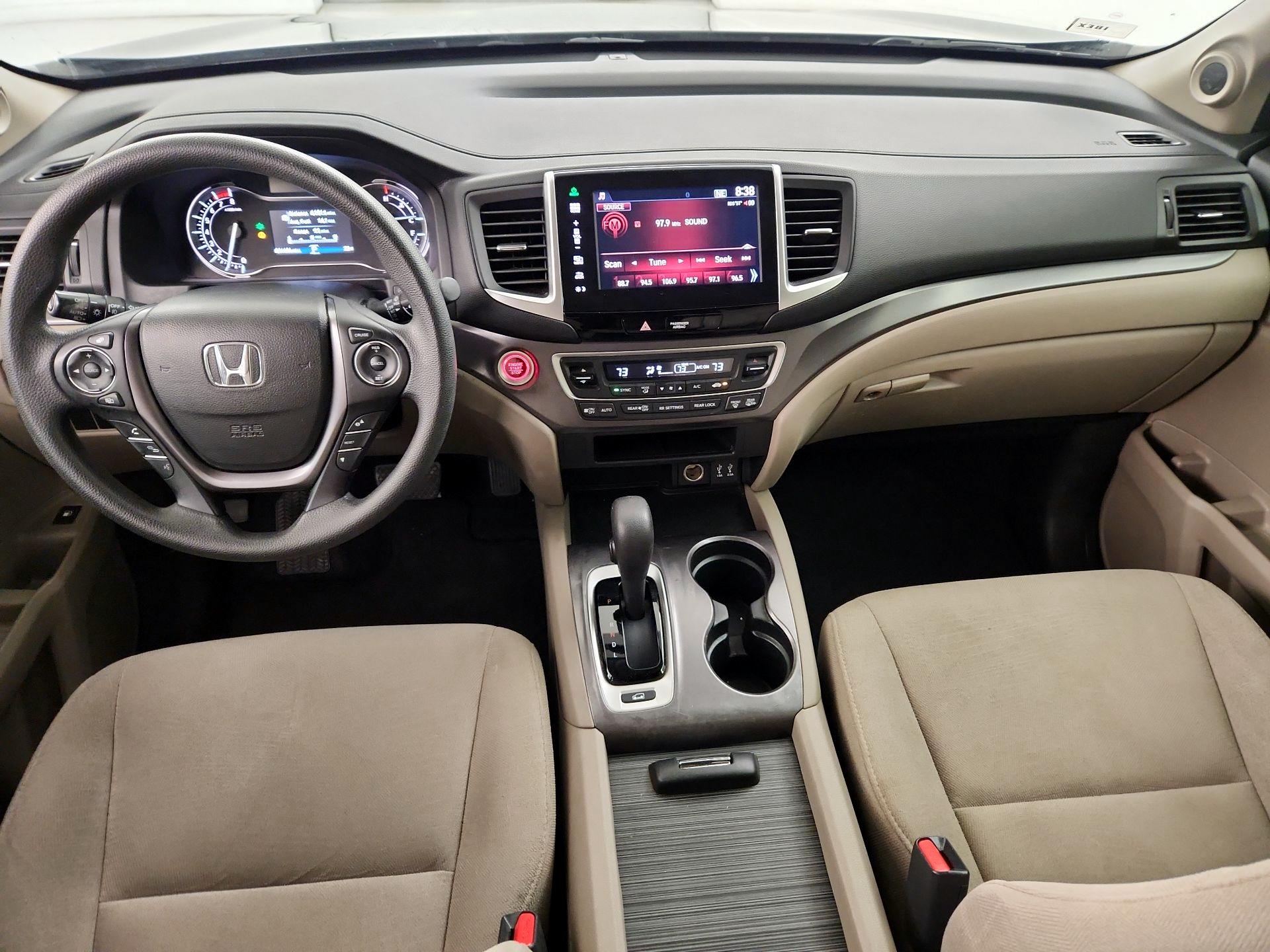 Thumbnail: 2016 Honda Pilot - 9