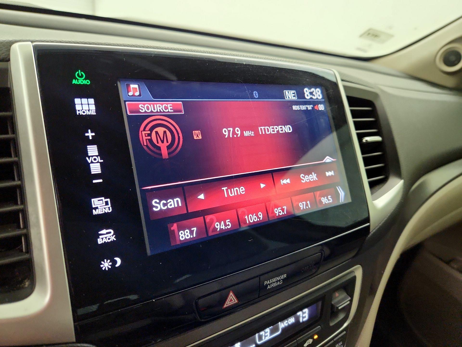 Thumbnail: 2016 Honda Pilot - 15