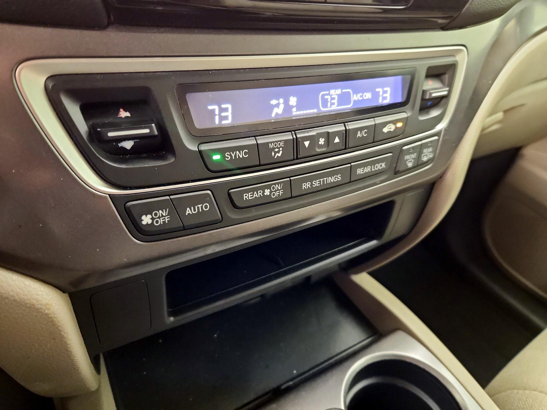 Thumbnail: 2016 Honda Pilot - 16