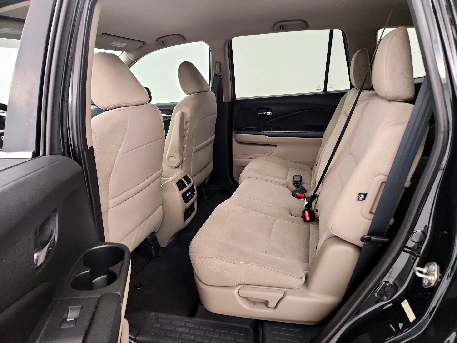 Thumbnail: 2016 Honda Pilot - 19