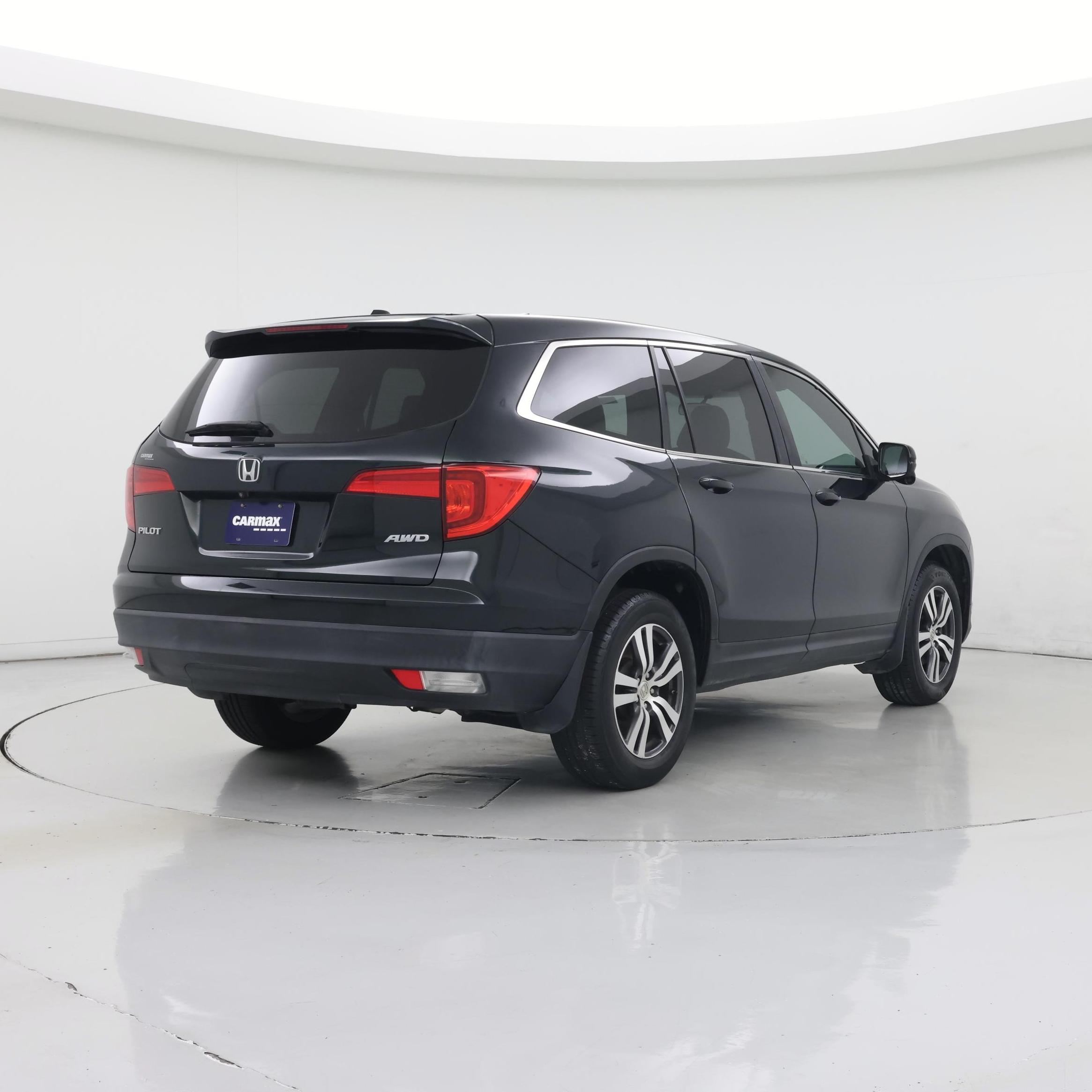 Thumbnail: 2016 Honda Pilot - 8