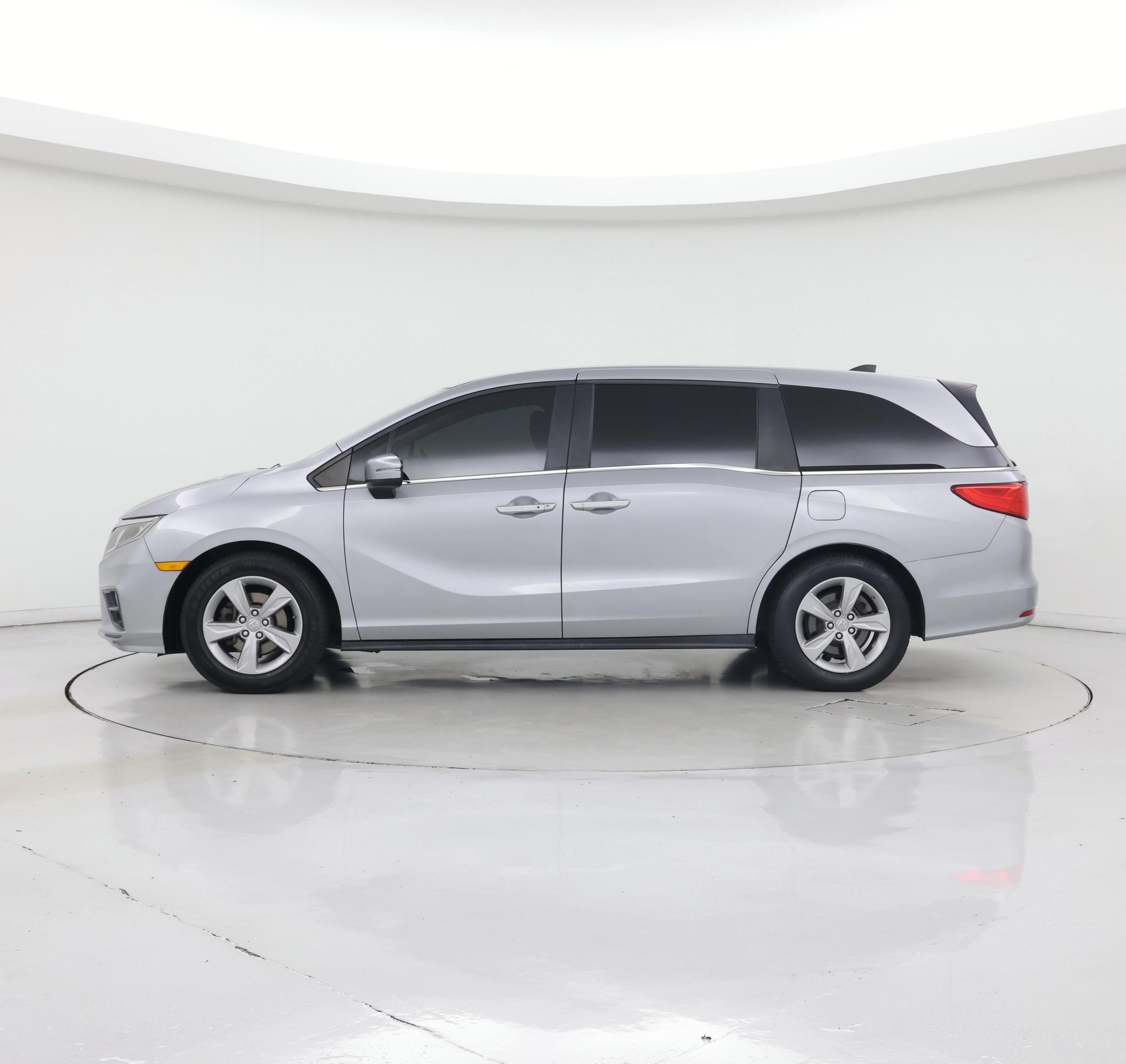 Thumbnail: 2018 Honda Odyssey - 3