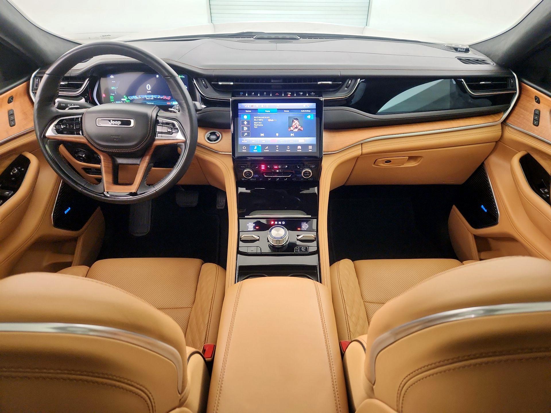 Thumbnail: 2023 Jeep Grand Cherokee - 9