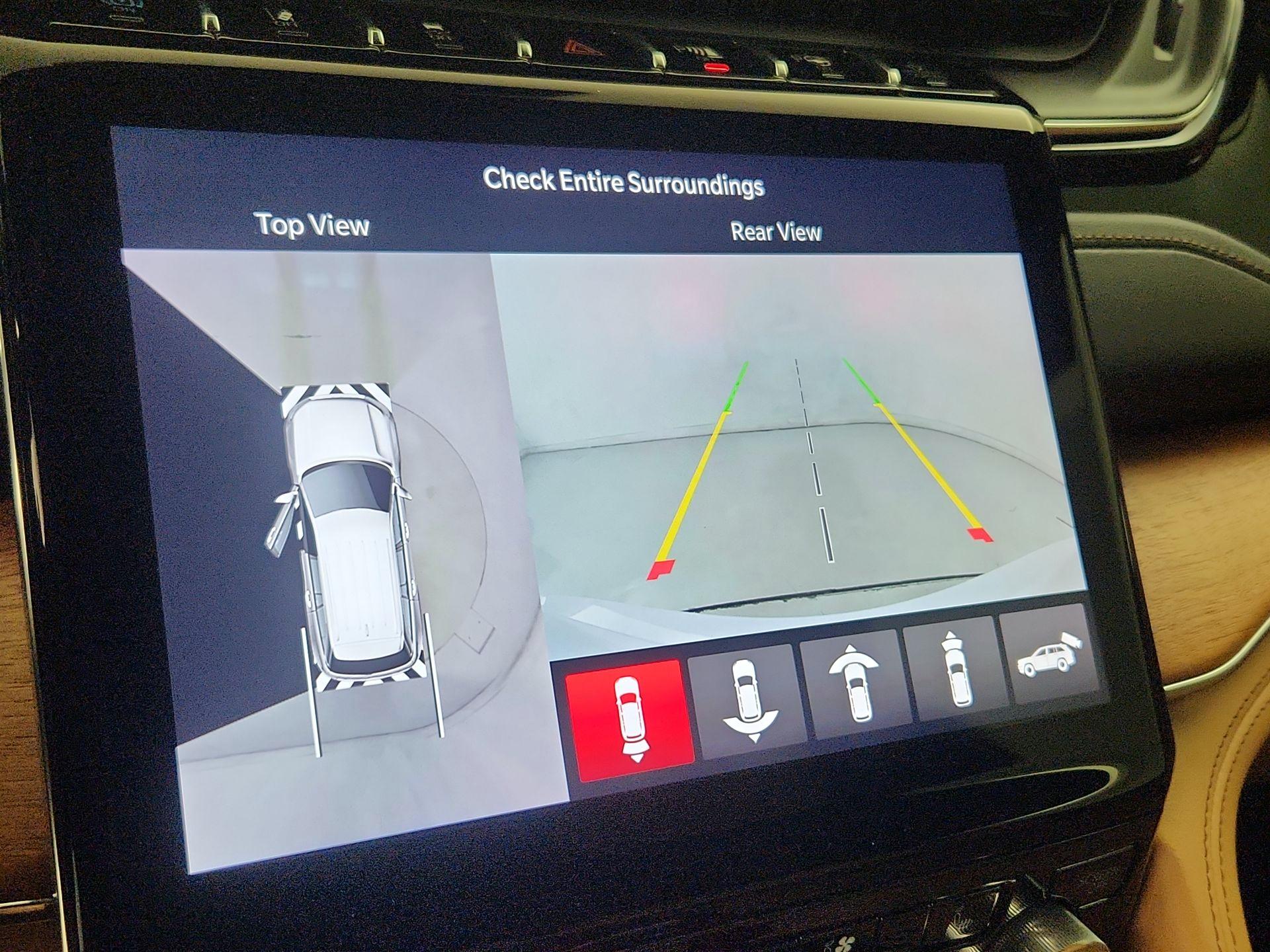 Thumbnail: 2023 Jeep Grand Cherokee - 15