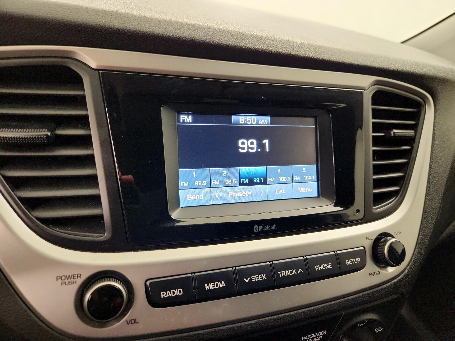 Thumbnail: 2022 Hyundai Accent - 15