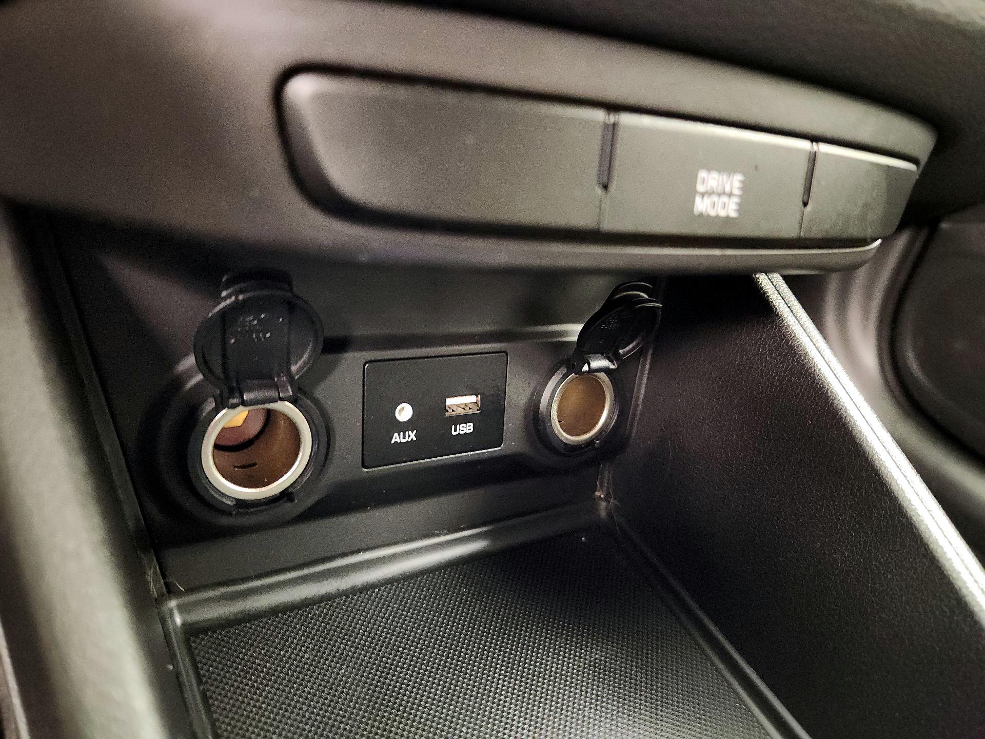 Thumbnail: 2022 Hyundai Accent - 18