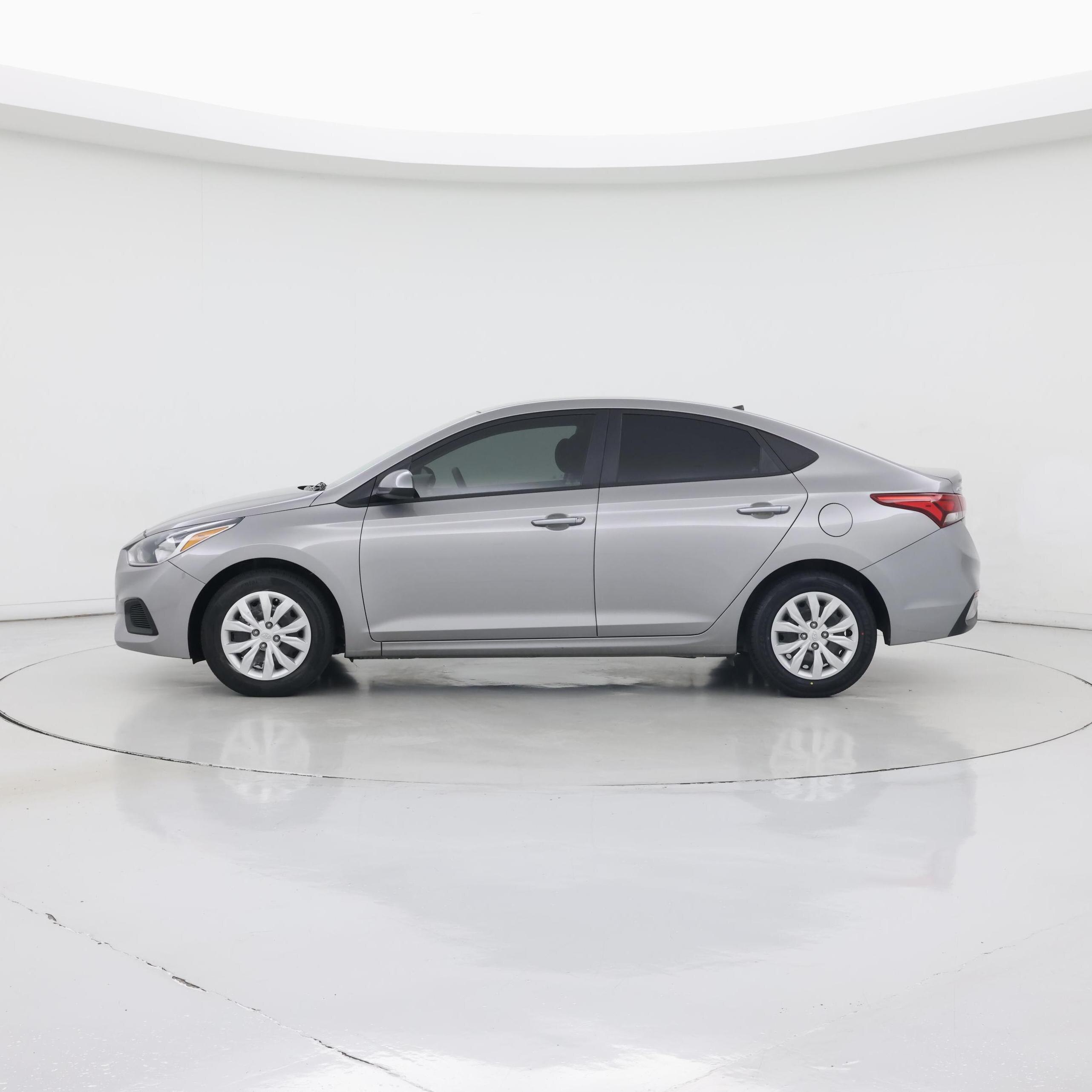 Thumbnail: 2022 Hyundai Accent - 3