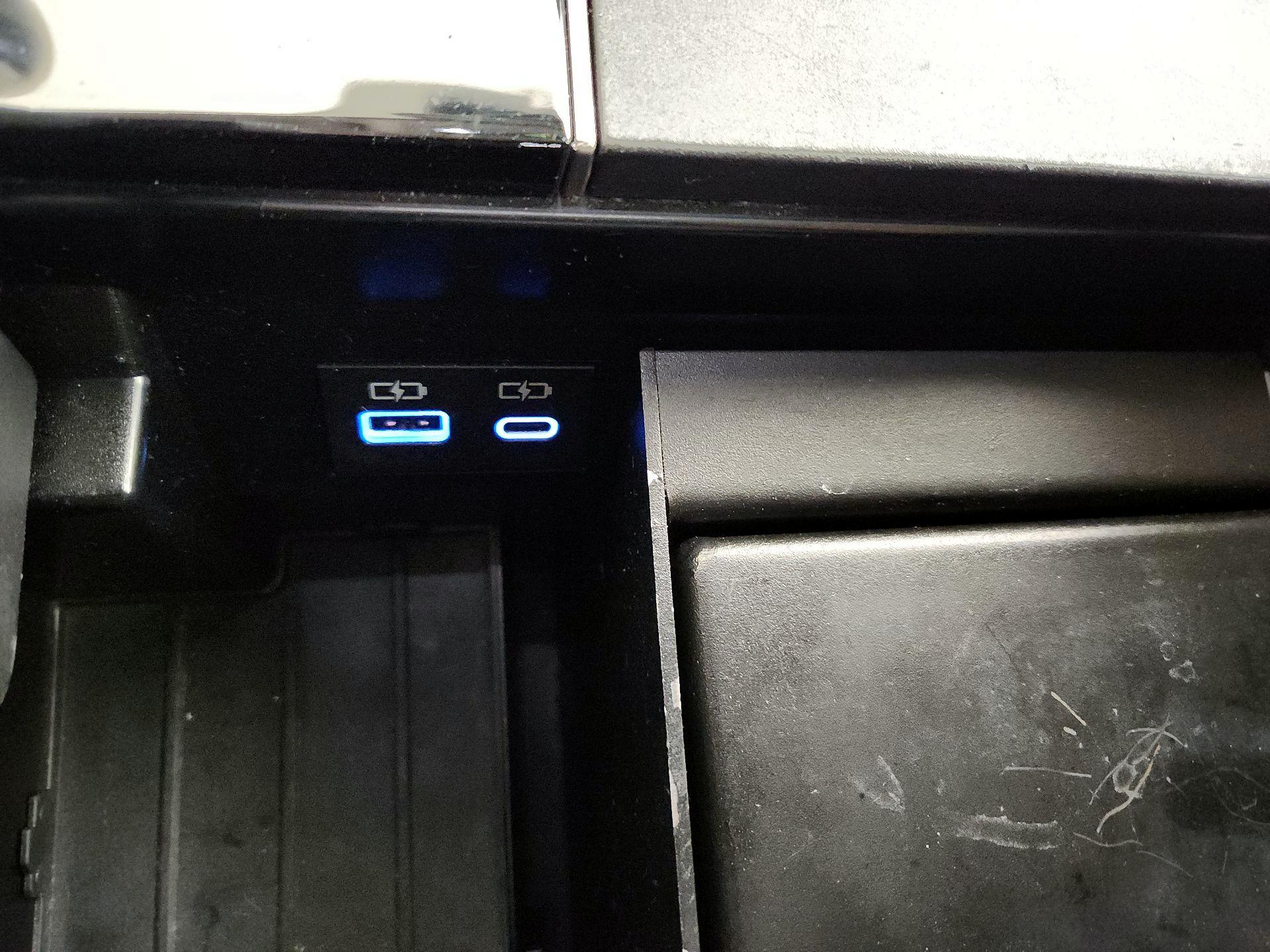 Thumbnail: 2022 Toyota Tundra - 18