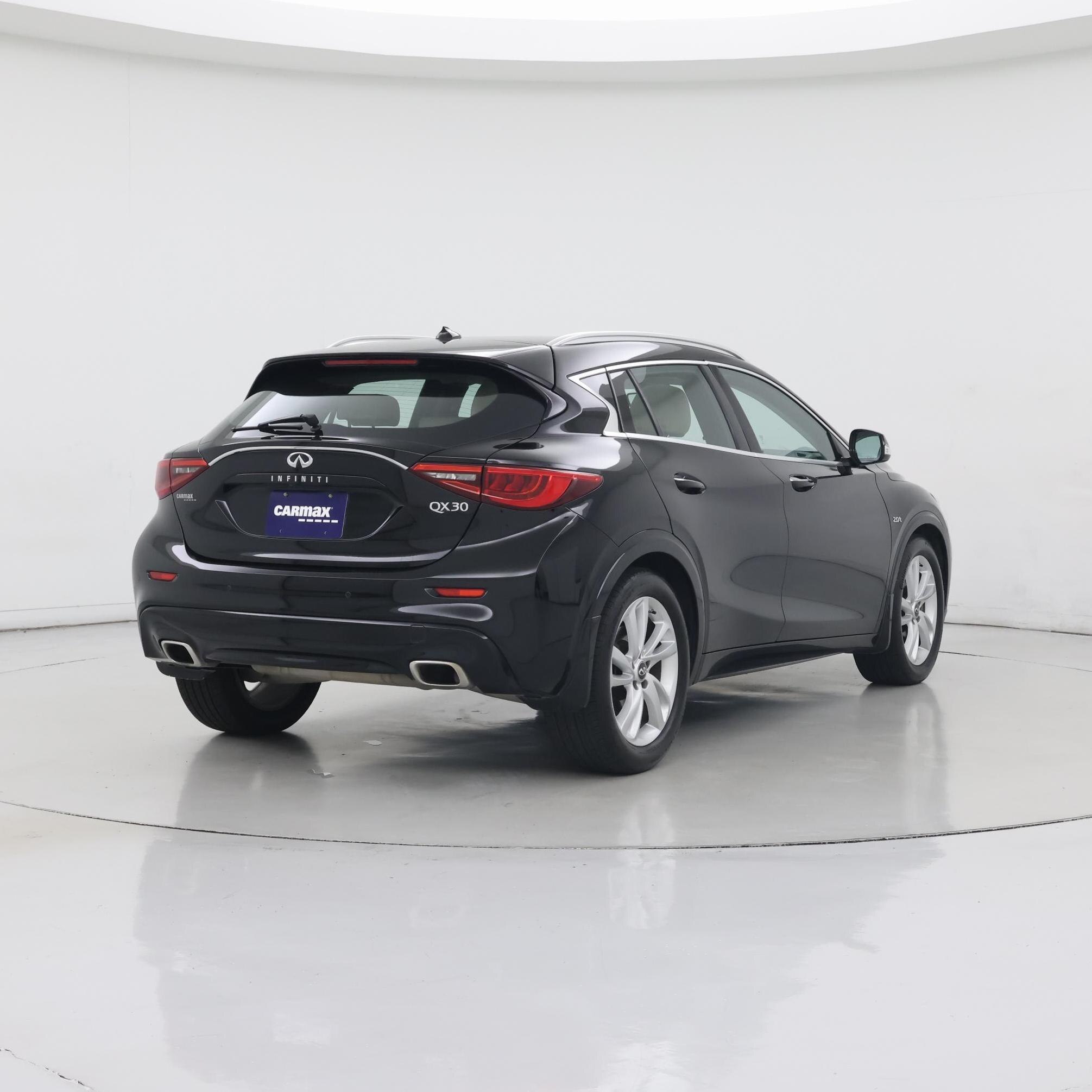 Thumbnail: 2018 INFINITI QX30 - 8