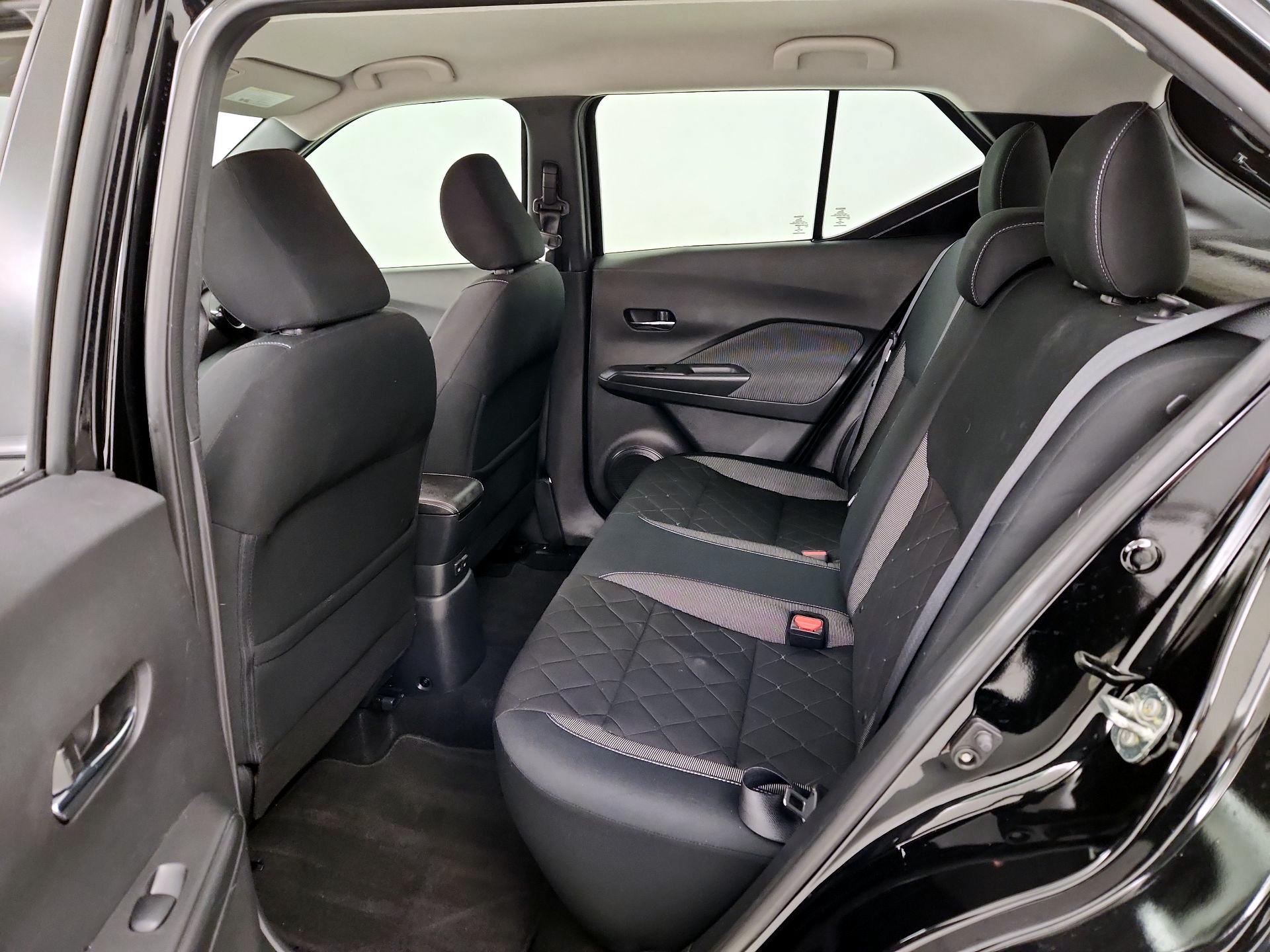 Thumbnail: 2019 Nissan Kicks - 19