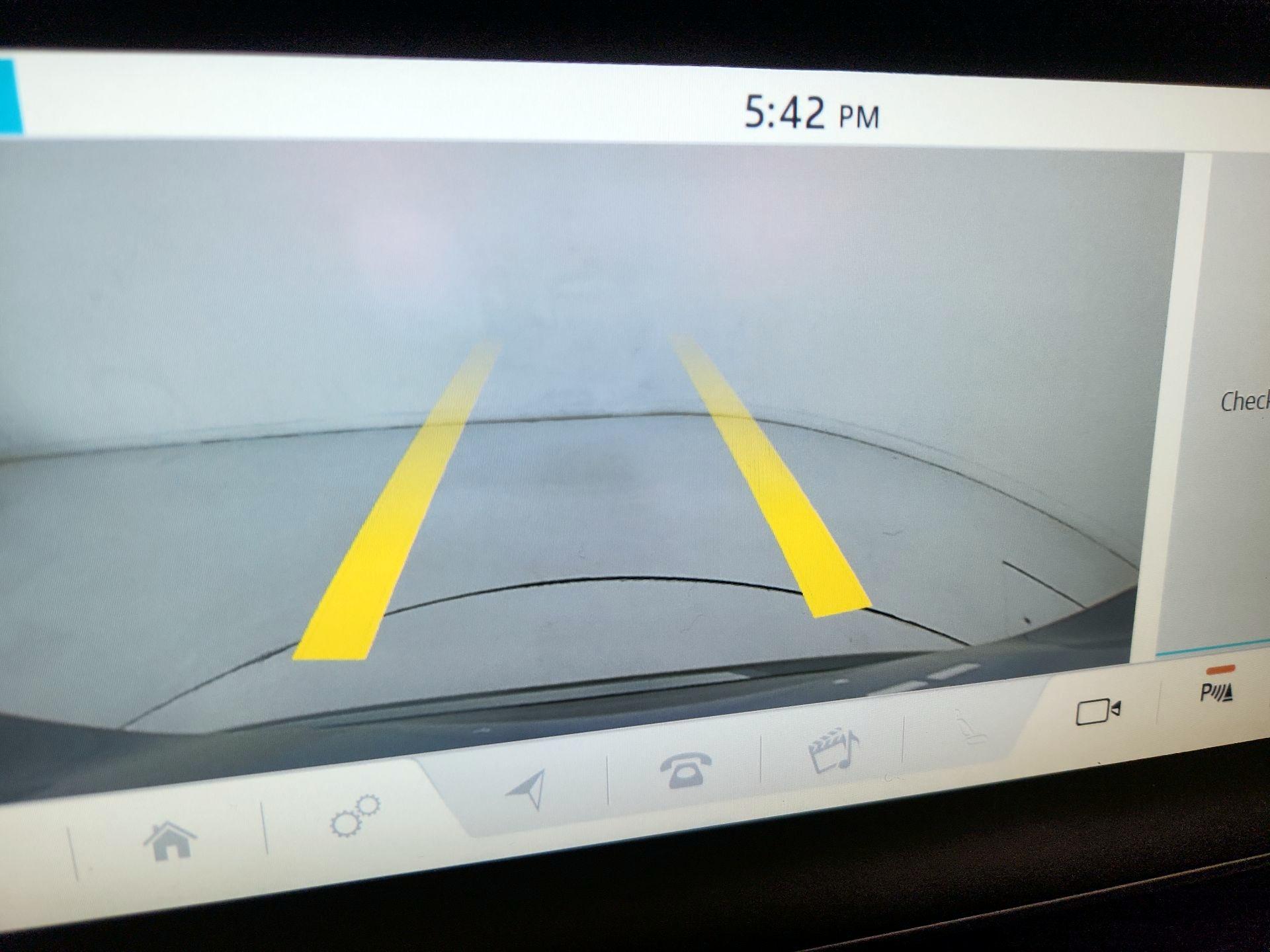 Thumbnail: 2018 Jaguar F-Pace - 15