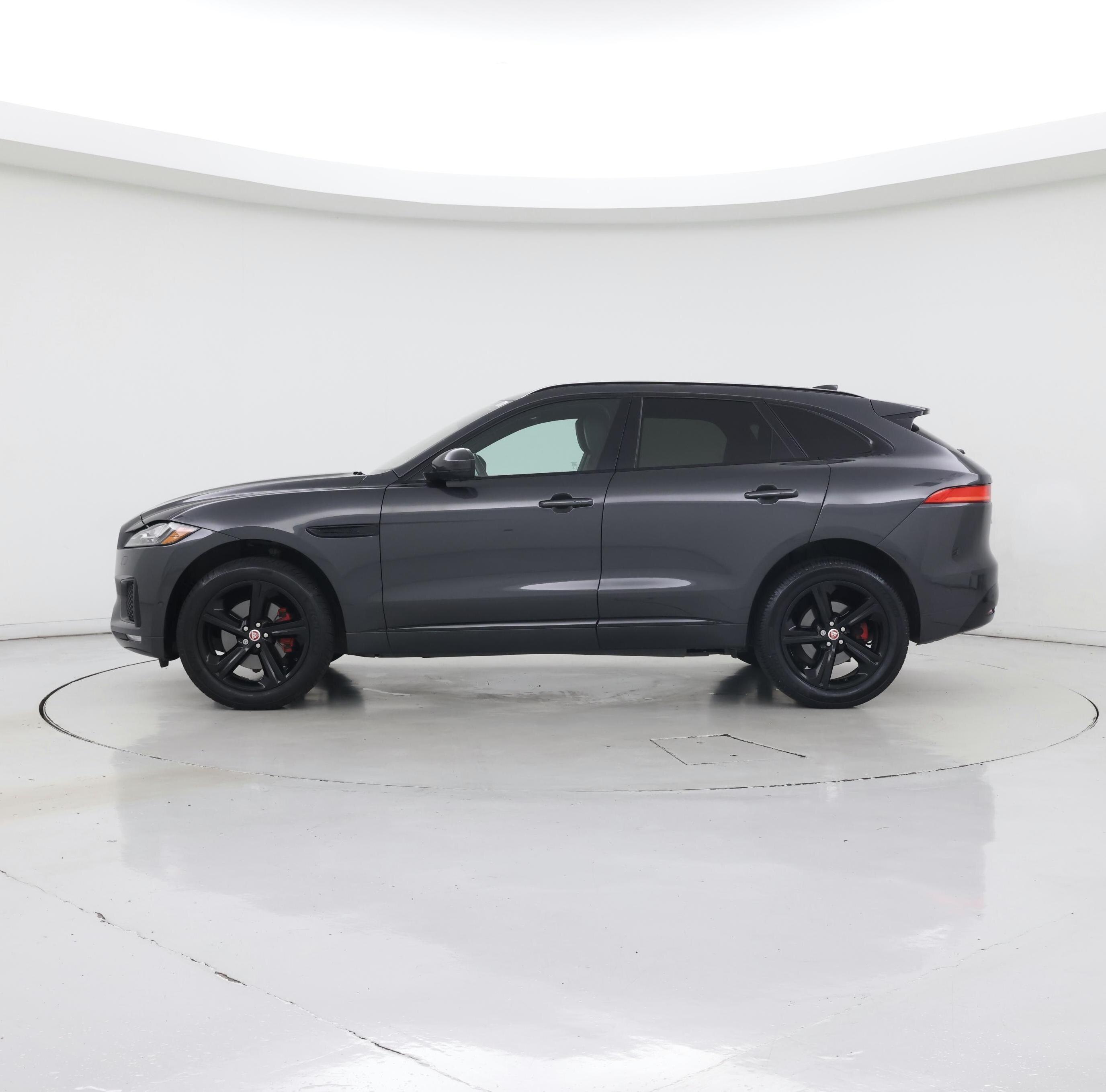 Thumbnail: 2018 Jaguar F-Pace - 3