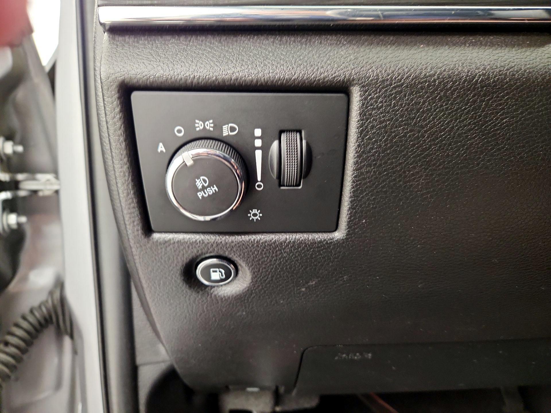 Thumbnail: 2021 Jeep Grand Cherokee - 13