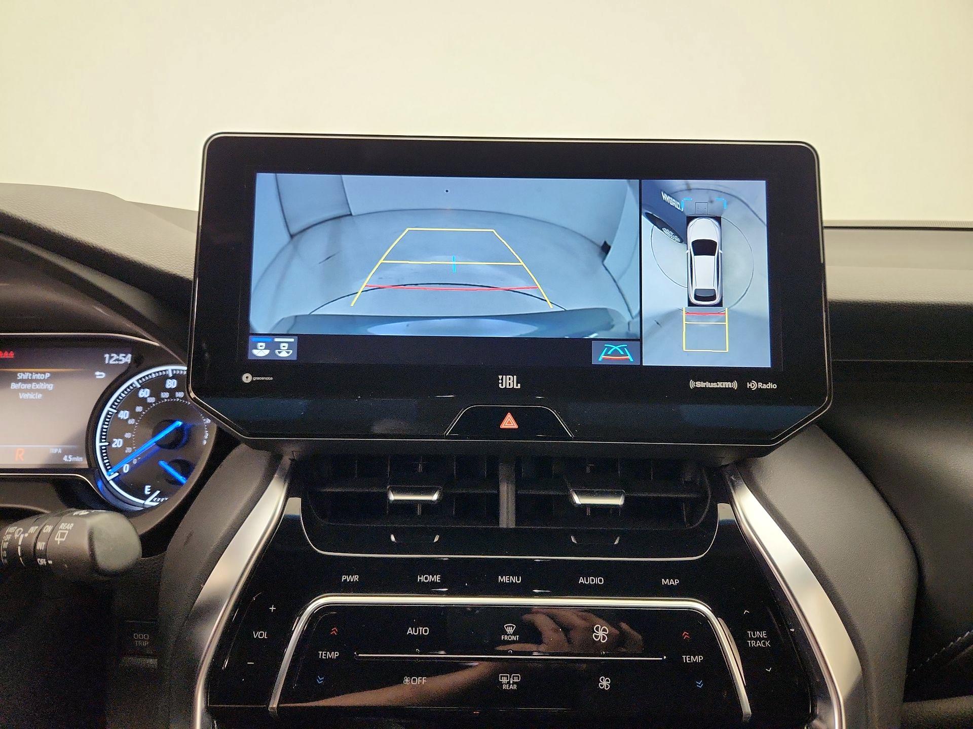 Thumbnail: 2021 Toyota Venza - 15