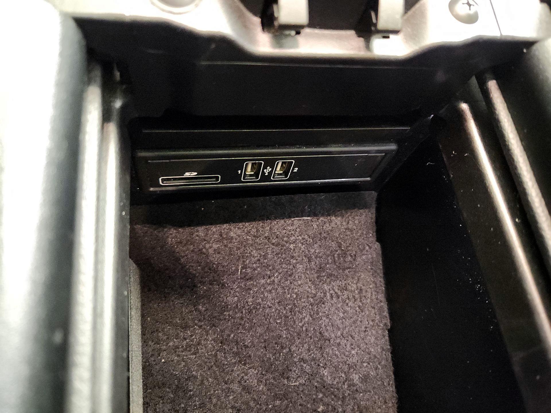 Thumbnail: 2018 Mercedes-Benz E-Class - 19