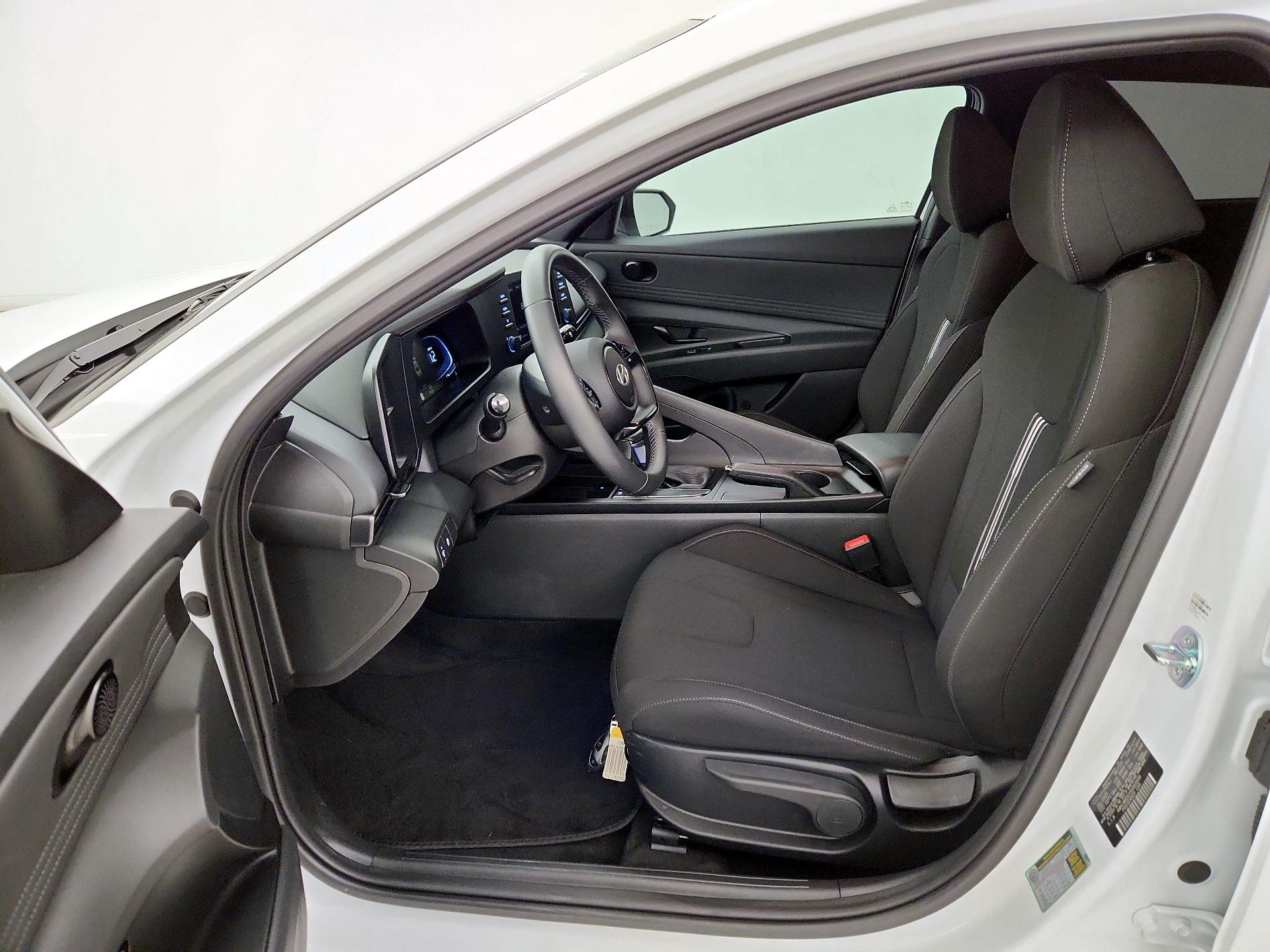 Thumbnail: 2025 Hyundai Elantra - 11