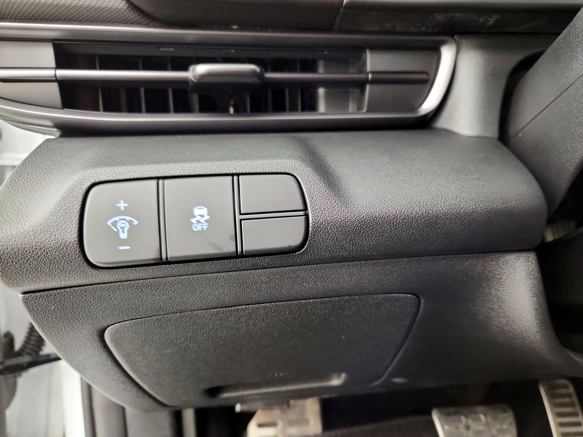 Thumbnail: 2025 Hyundai Elantra - 13