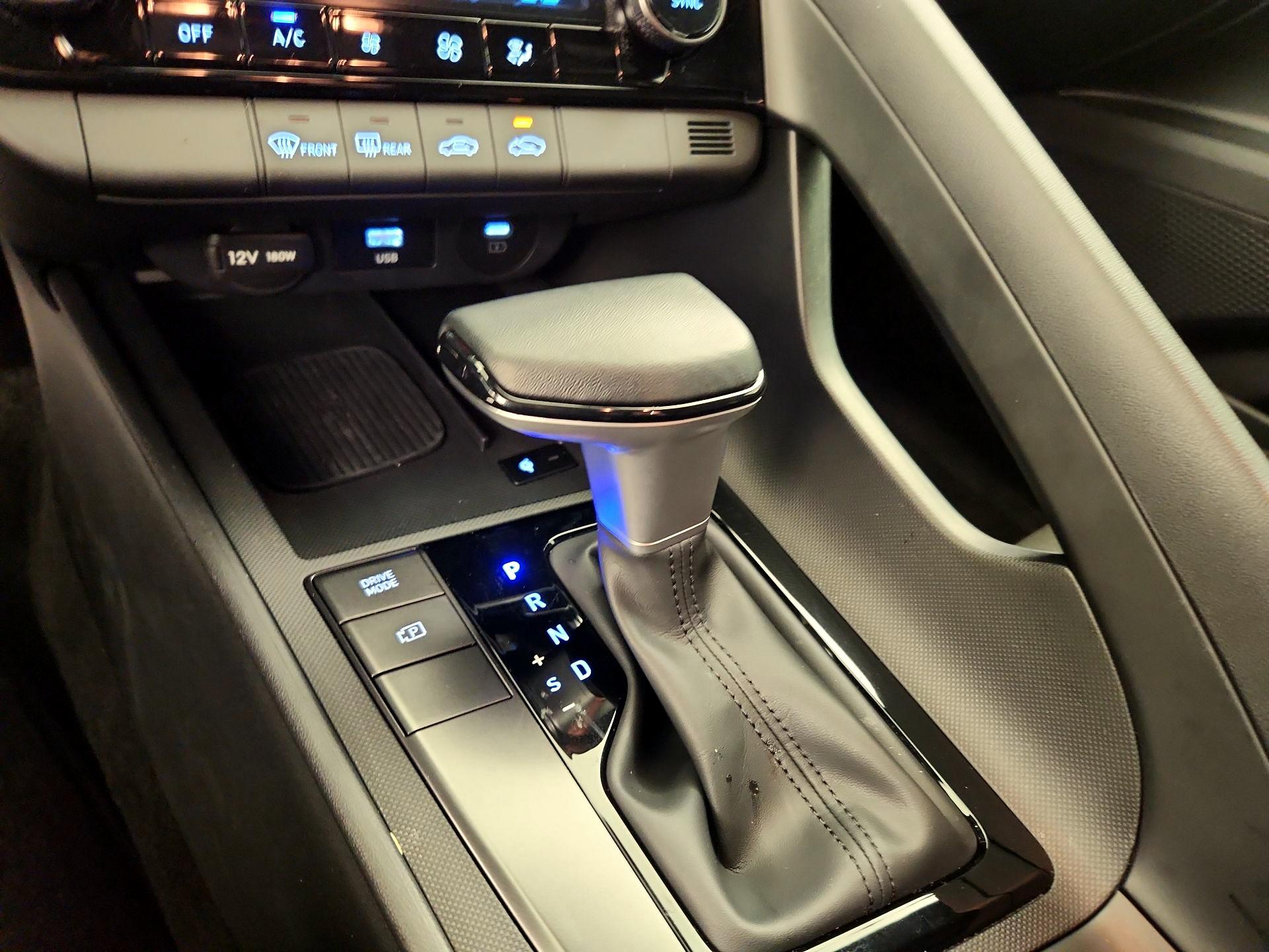 Thumbnail: 2025 Hyundai Elantra - 17