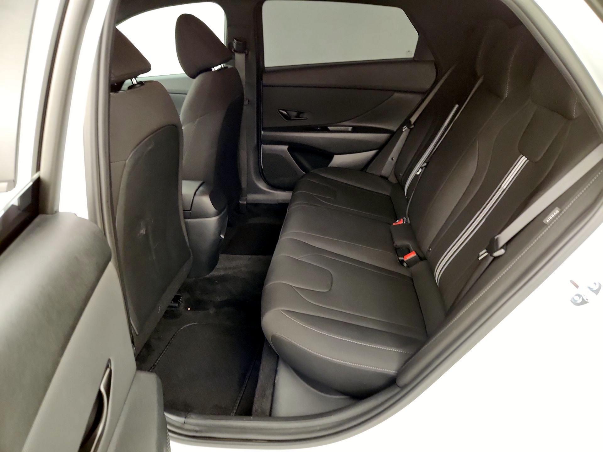 Thumbnail: 2025 Hyundai Elantra - 19