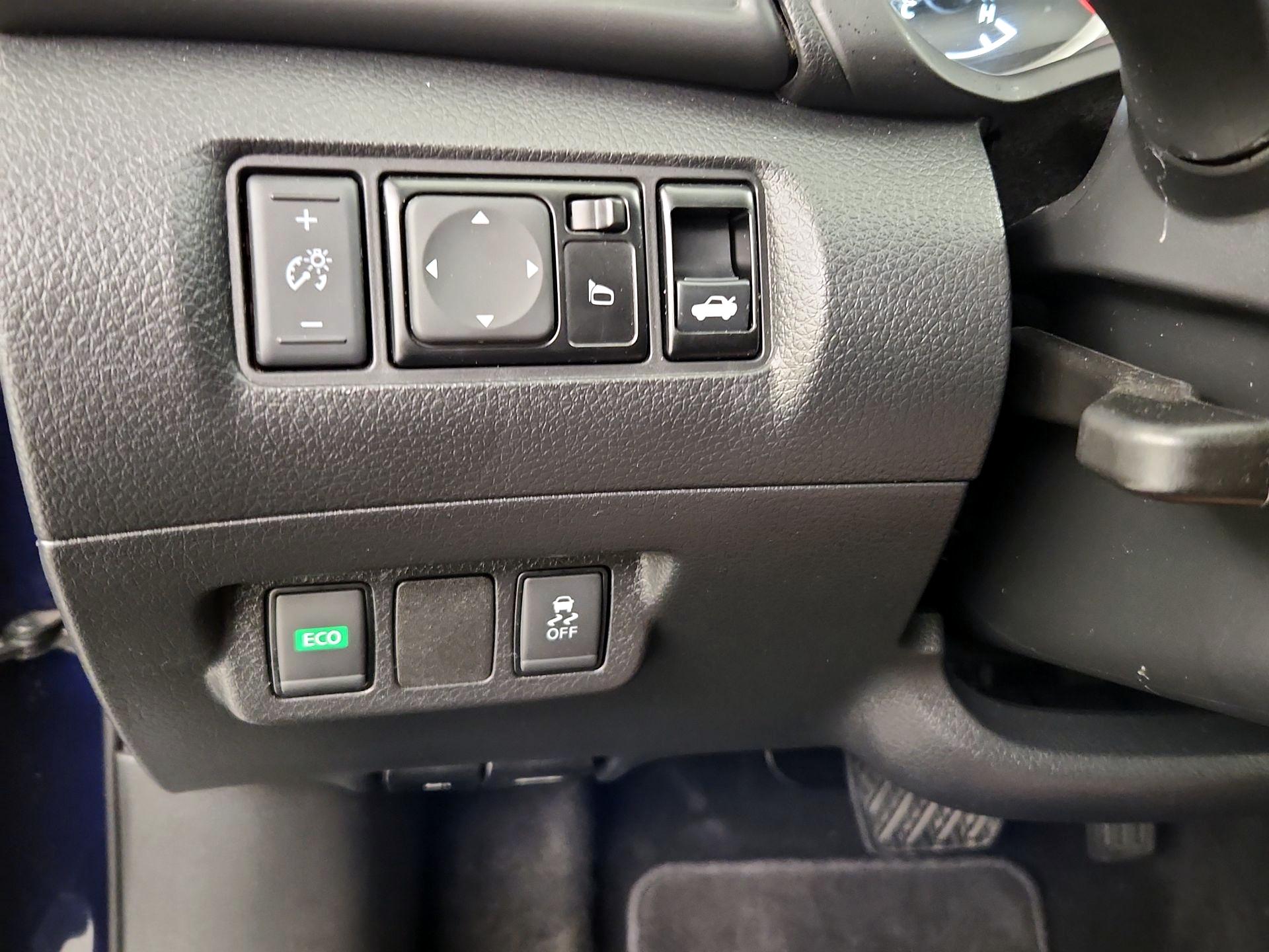 Thumbnail: 2019 Nissan Sentra - 13