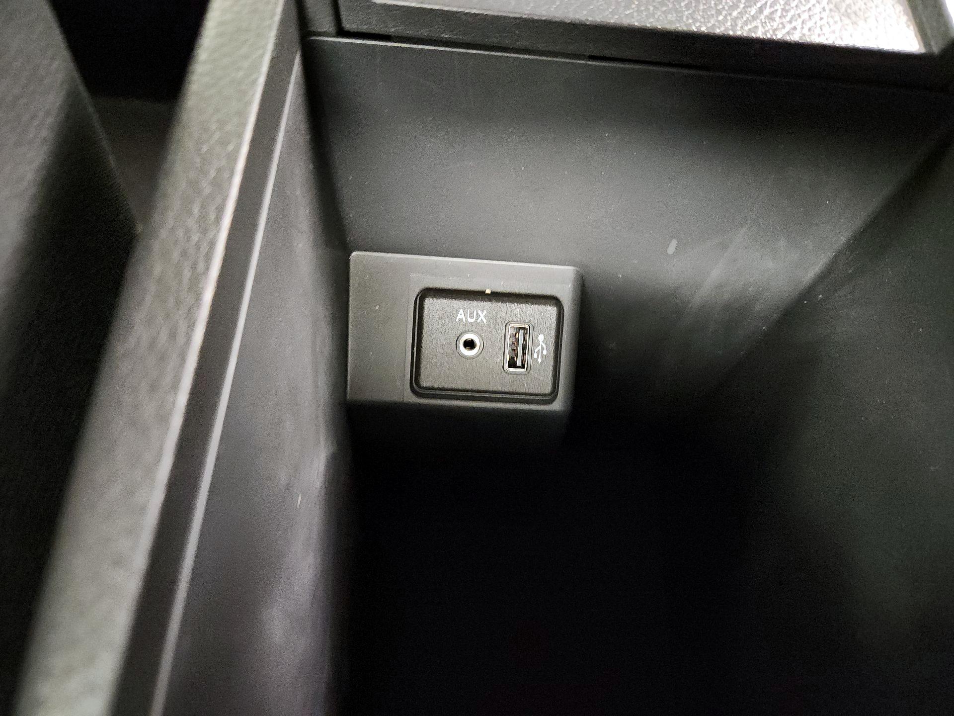 Thumbnail: 2019 Nissan Sentra - 18