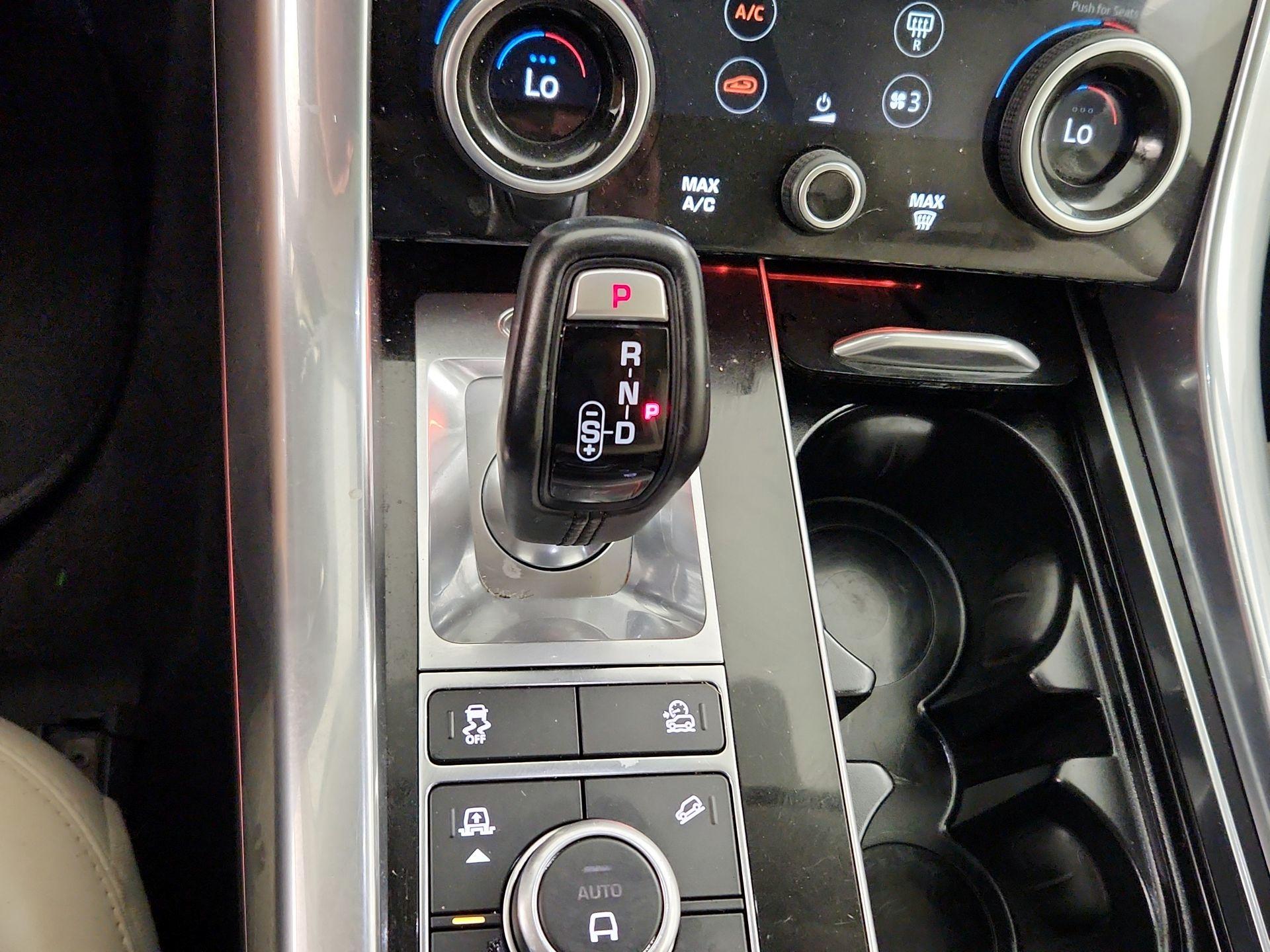 Thumbnail: 2020 Land Rover Range Rover Sport - 18