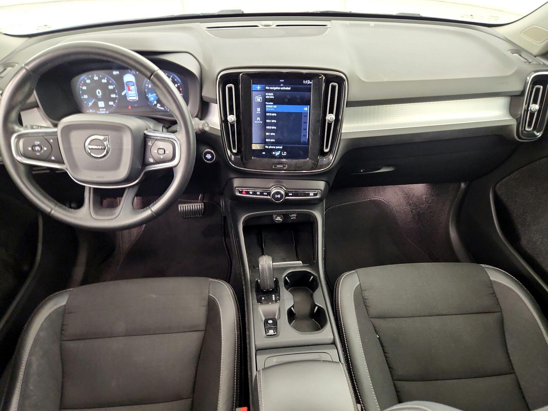 Thumbnail: 2020 Volvo XC40 - 9