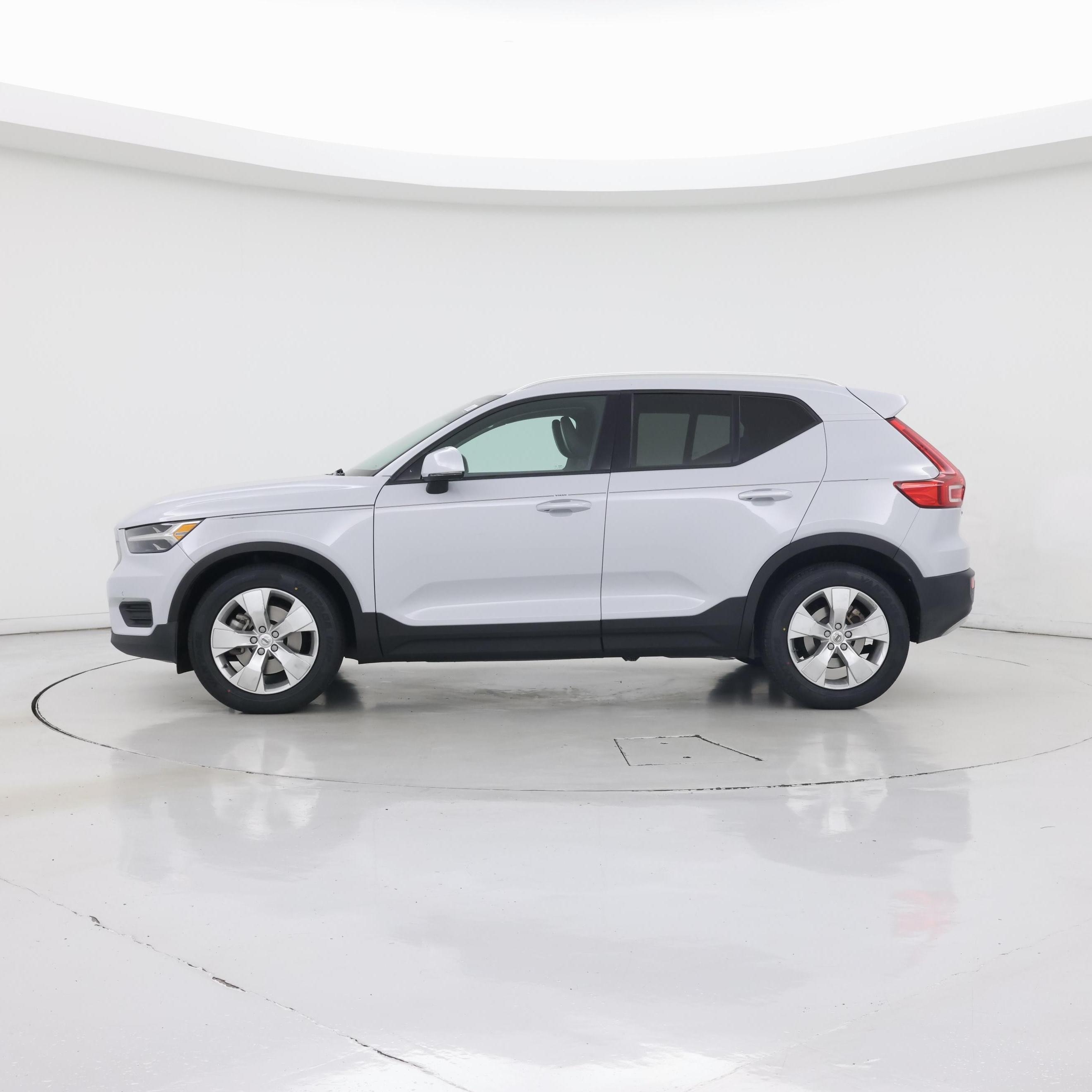 Thumbnail: 2020 Volvo XC40 - 3