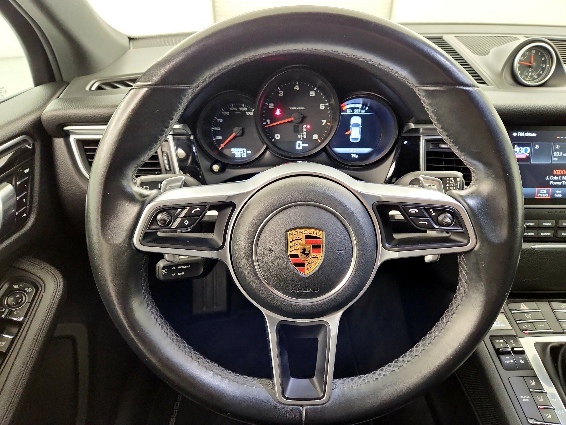 Thumbnail: 2018 Porsche Macan - 10