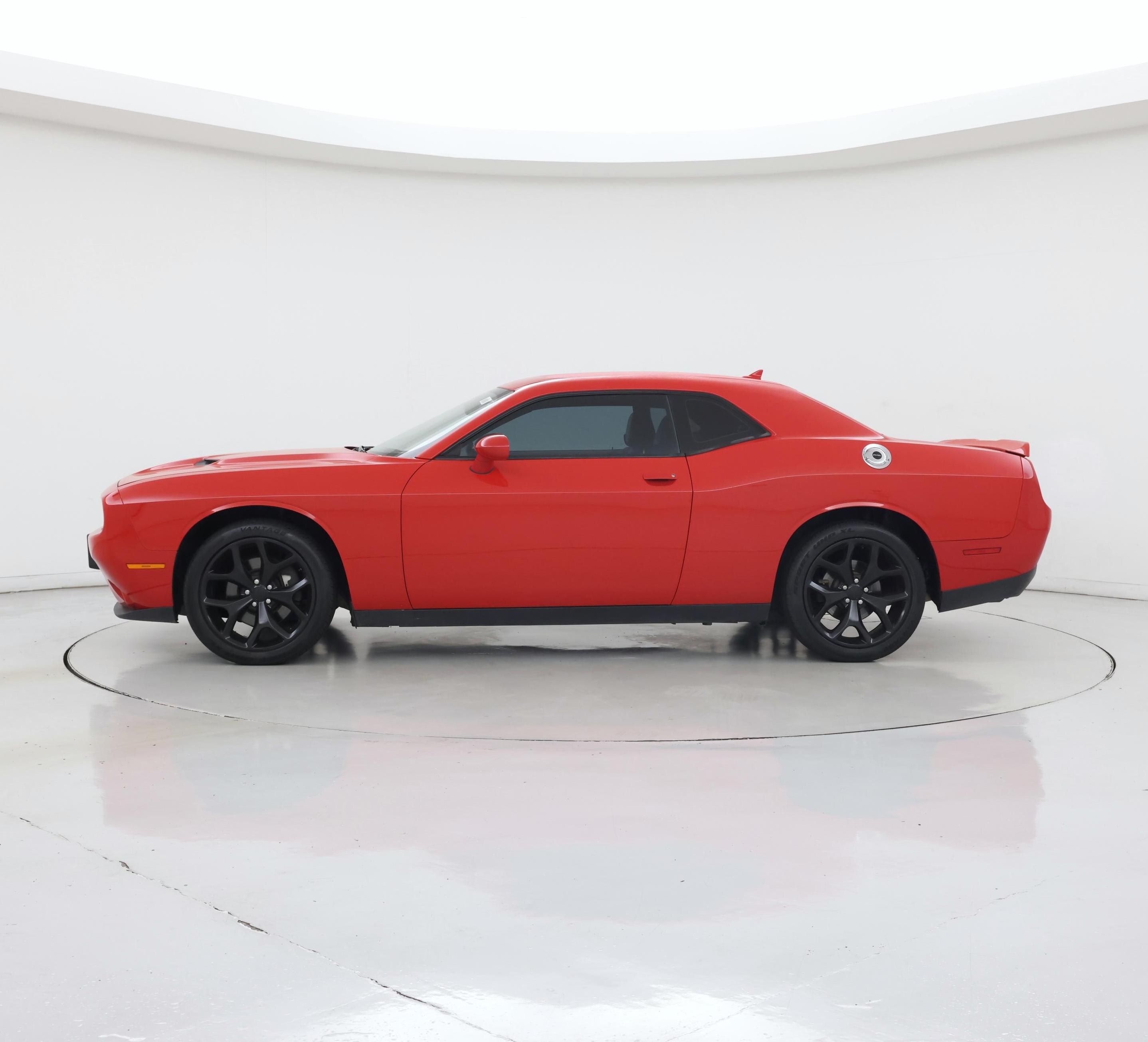 Thumbnail: 2016 Dodge Challenger - 3