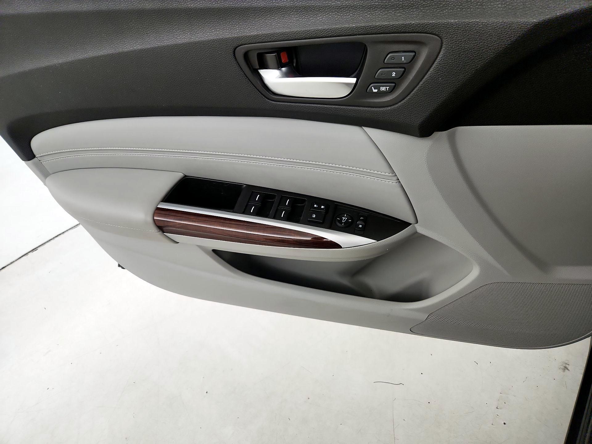 Thumbnail: 2016 Acura TLX - 12