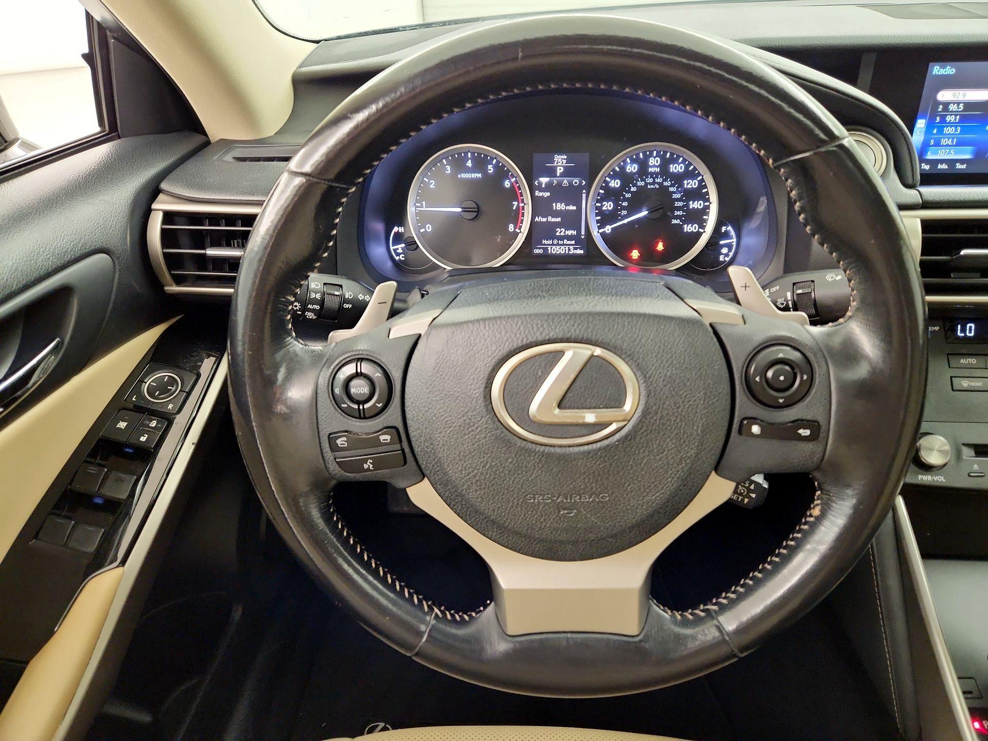 Thumbnail: 2016 Lexus IS - 10