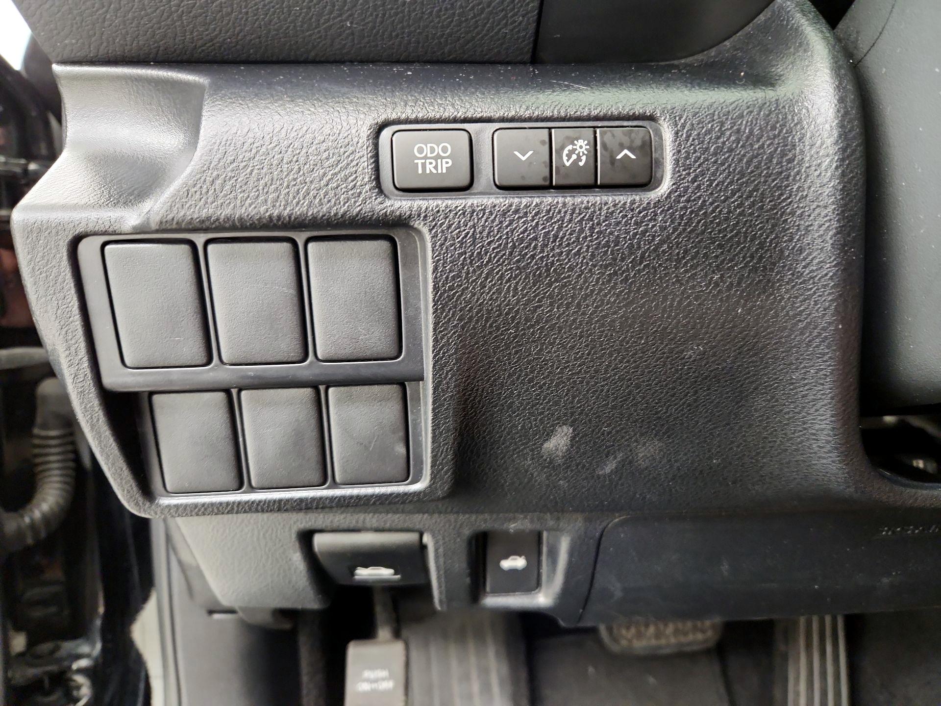 Thumbnail: 2016 Lexus IS - 13