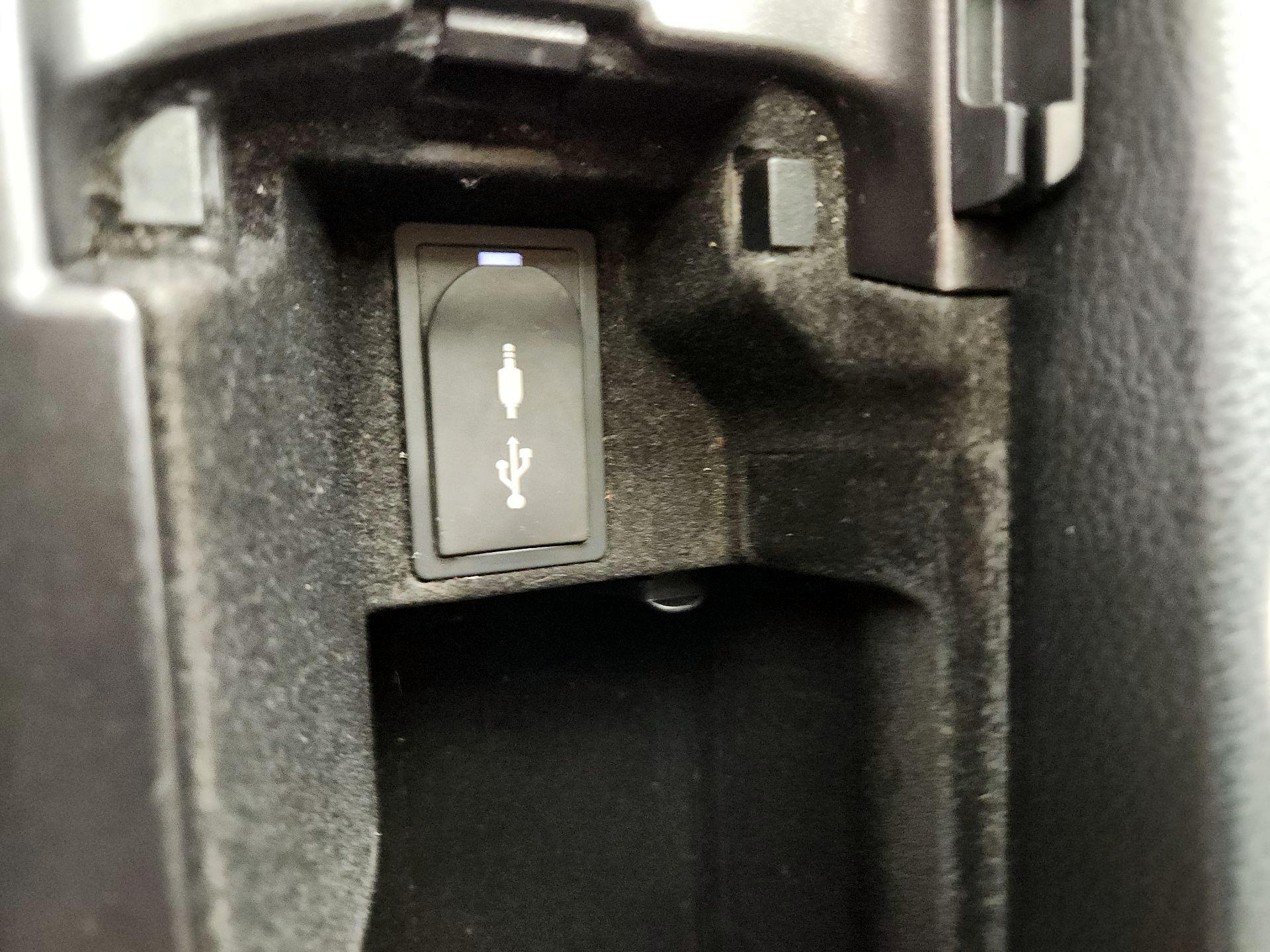 Thumbnail: 2016 Lexus IS - 18