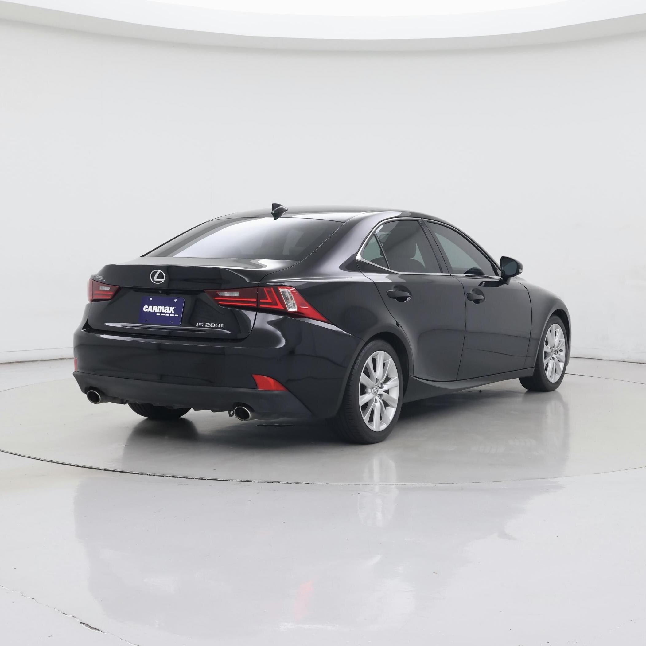 Thumbnail: 2016 Lexus IS - 8