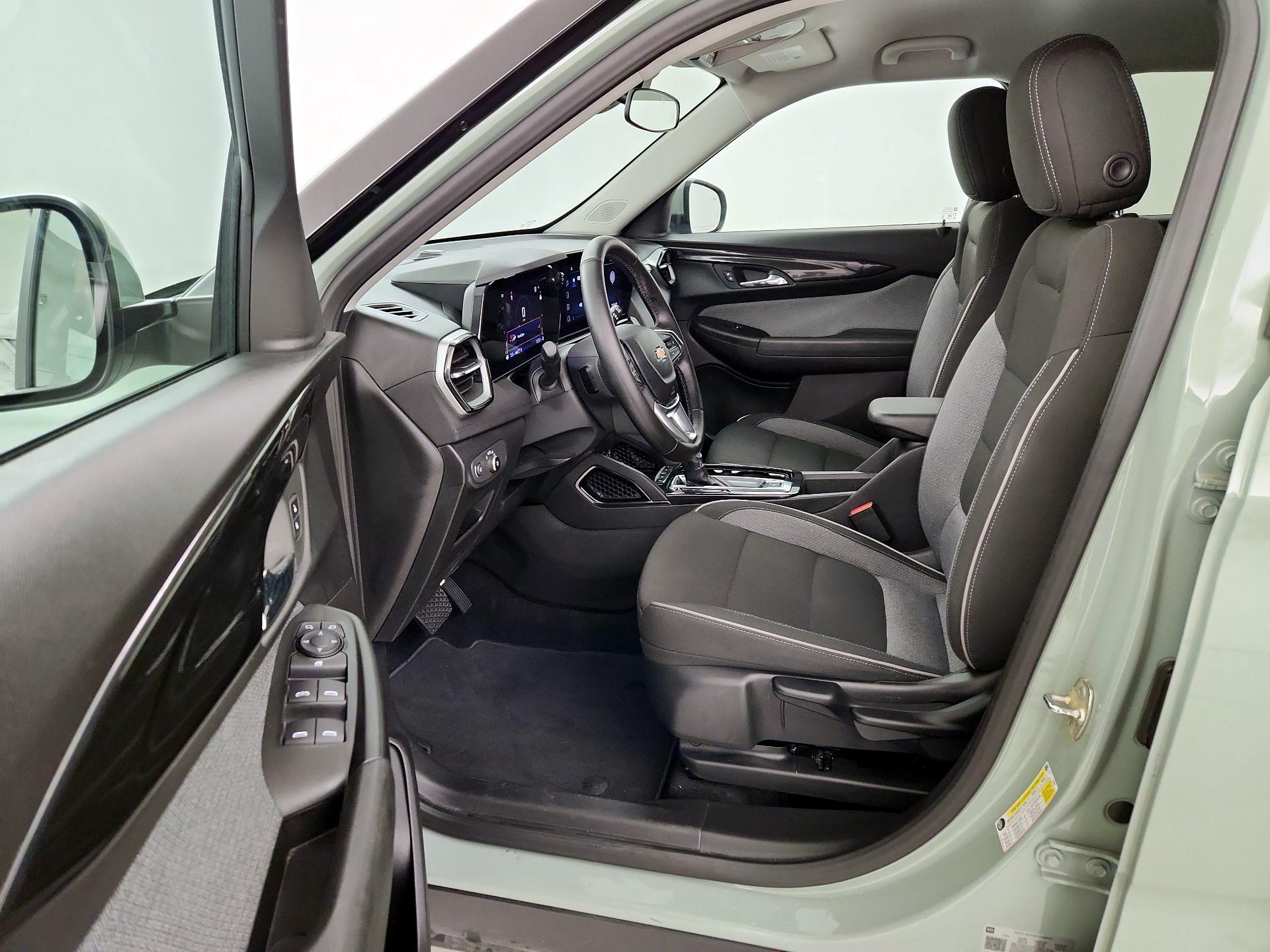 Thumbnail: 2025 Chevrolet TrailBlazer - 11