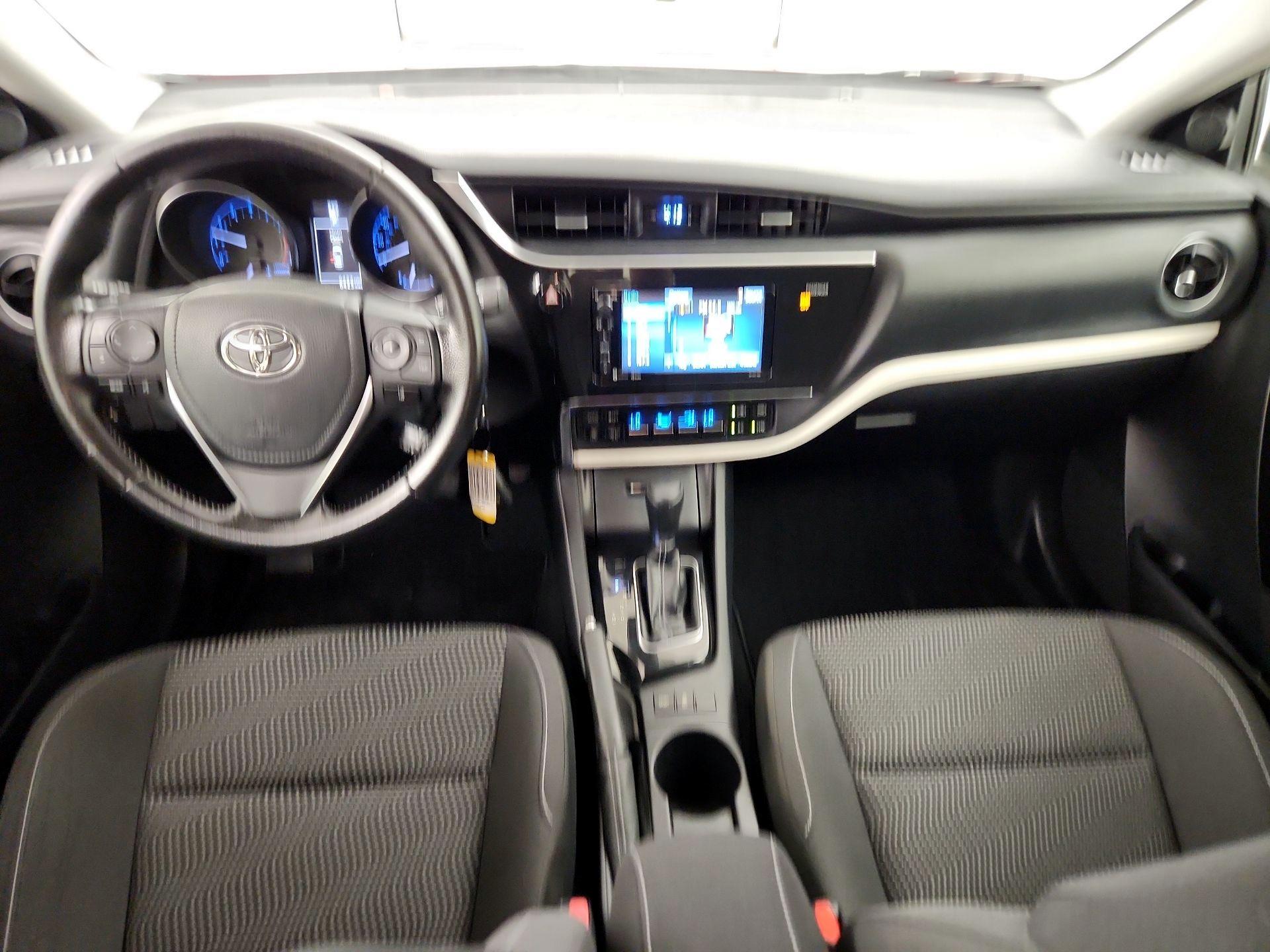 Thumbnail: 2018 Toyota Corolla iM - 9