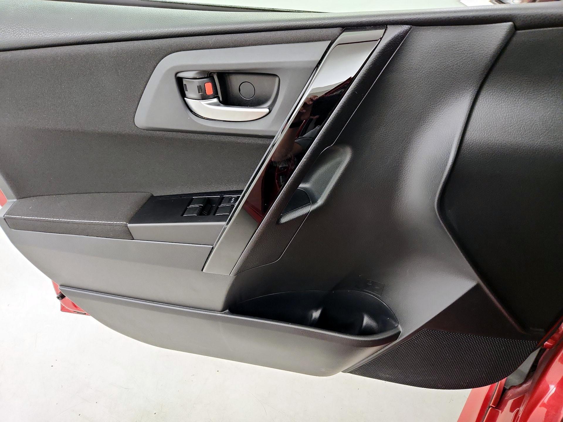 Thumbnail: 2018 Toyota Corolla iM - 12