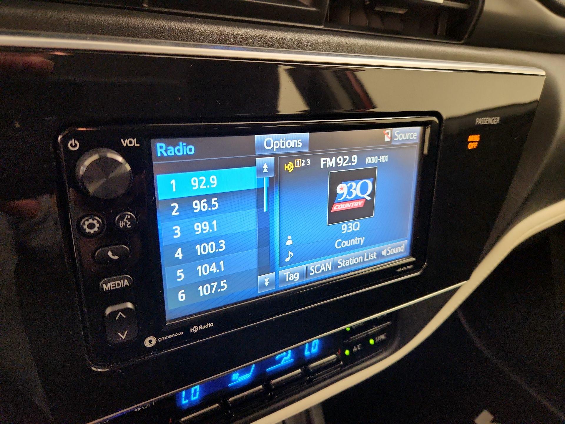 Thumbnail: 2018 Toyota Corolla iM - 15