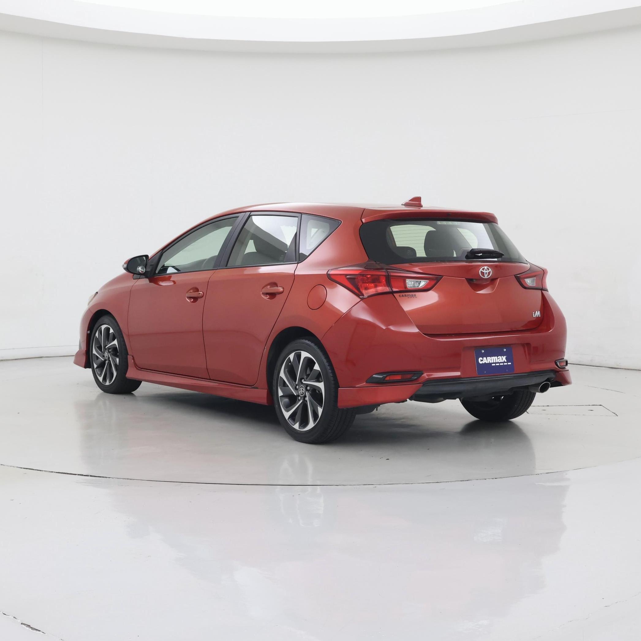 Thumbnail: 2018 Toyota Corolla iM - 2