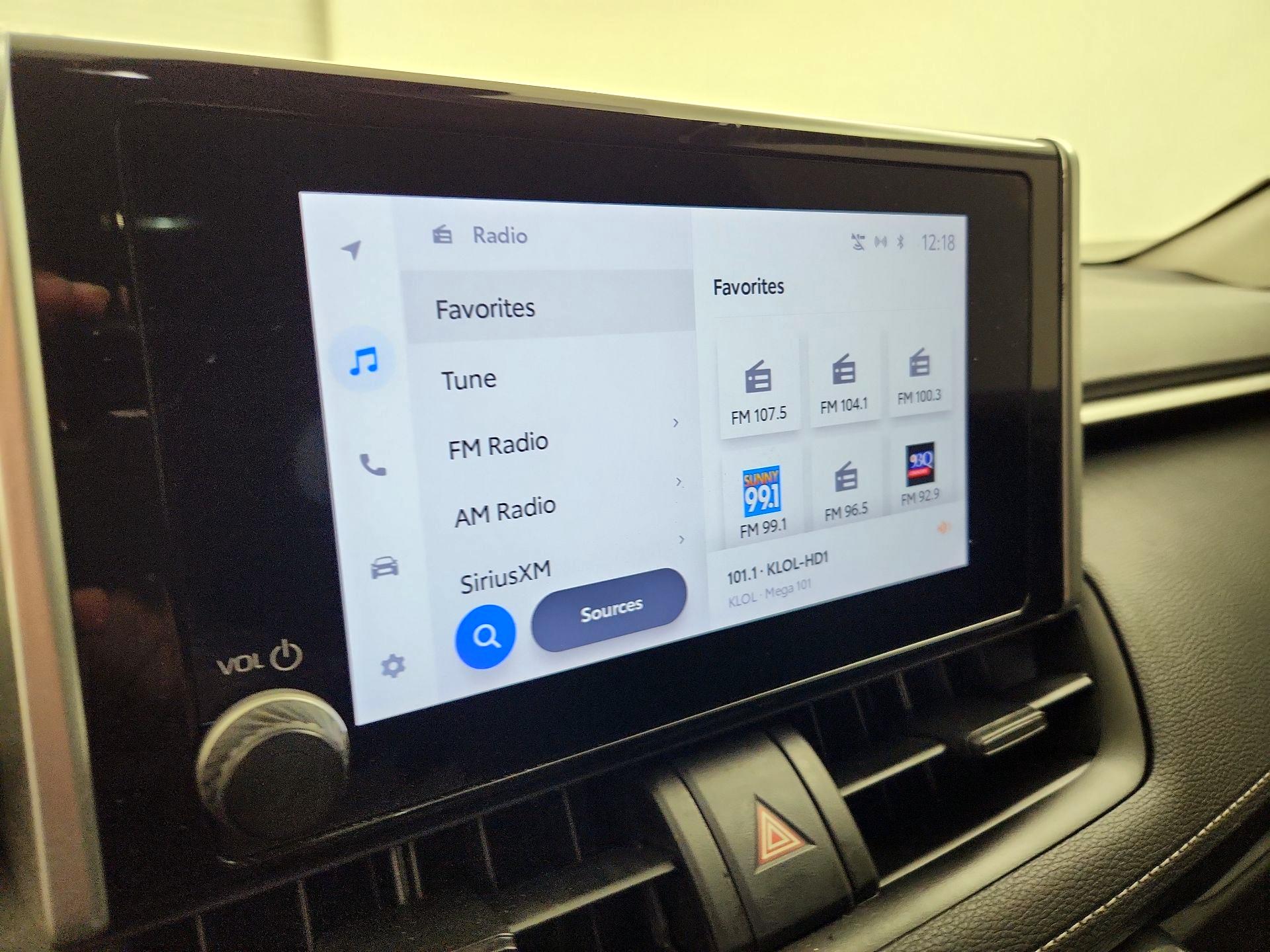 Thumbnail: 2023 Toyota RAV4 - 15