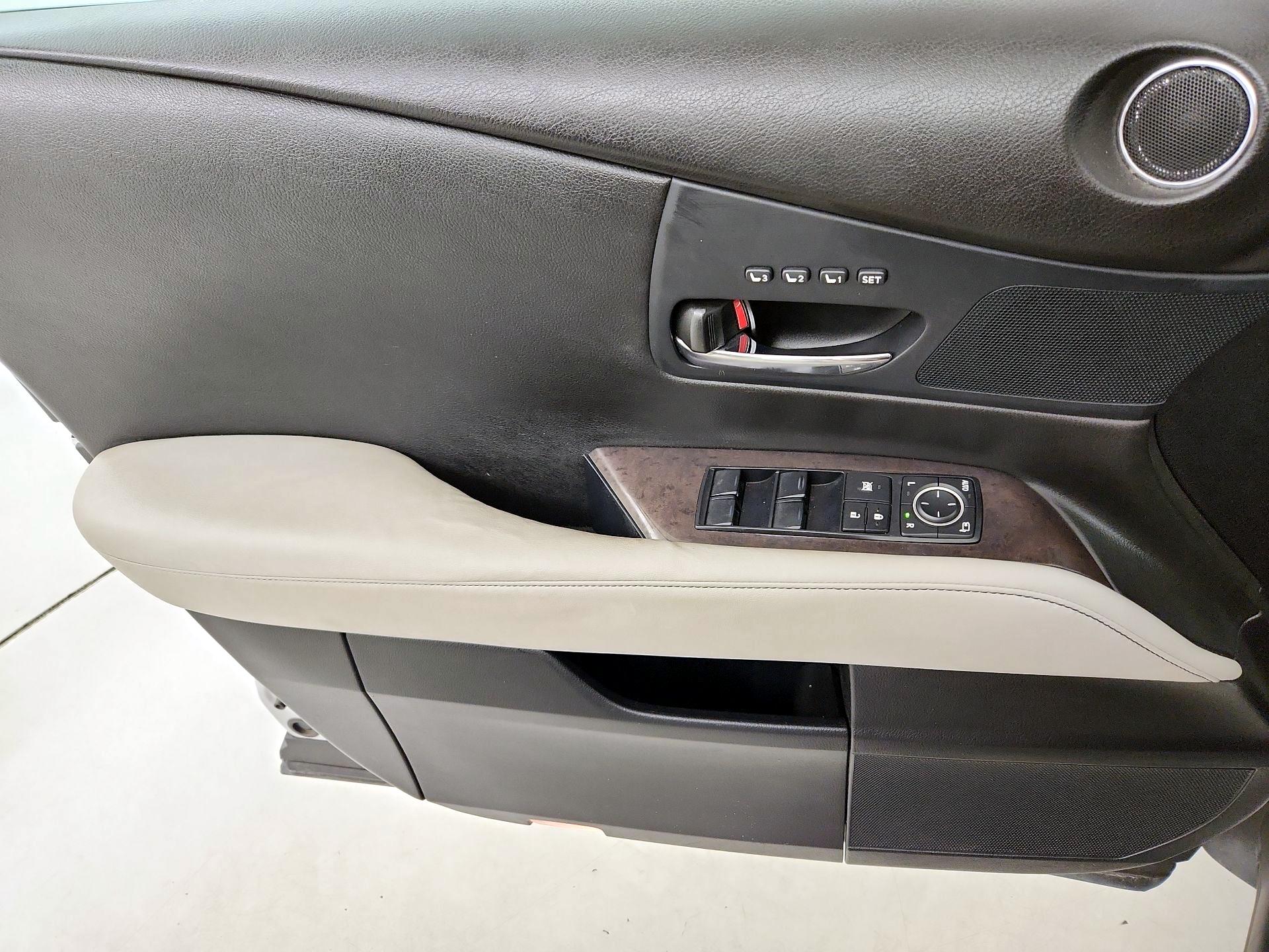 Thumbnail: 2015 Lexus RX - 12