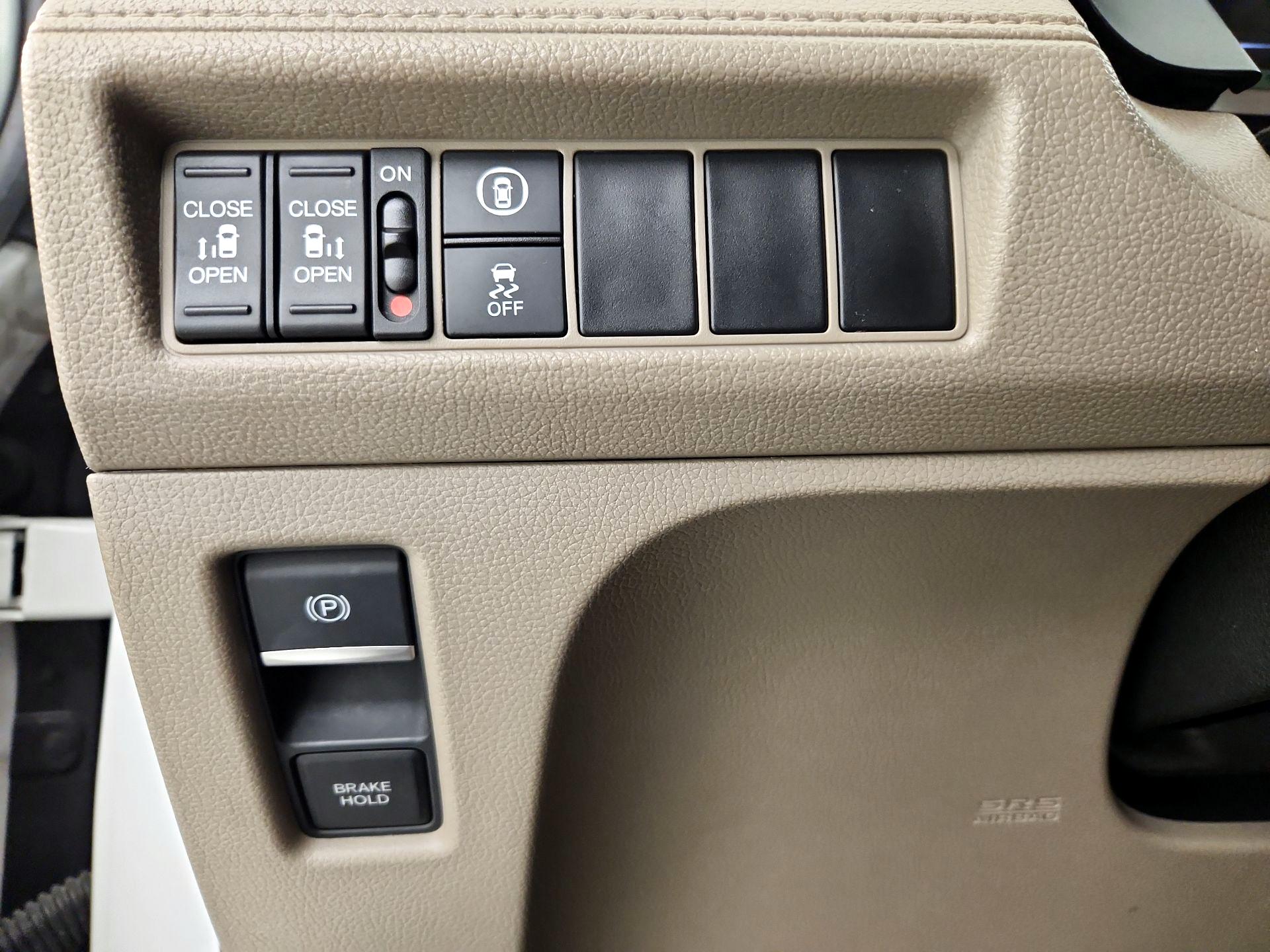 Thumbnail: 2022 Honda Odyssey - 13