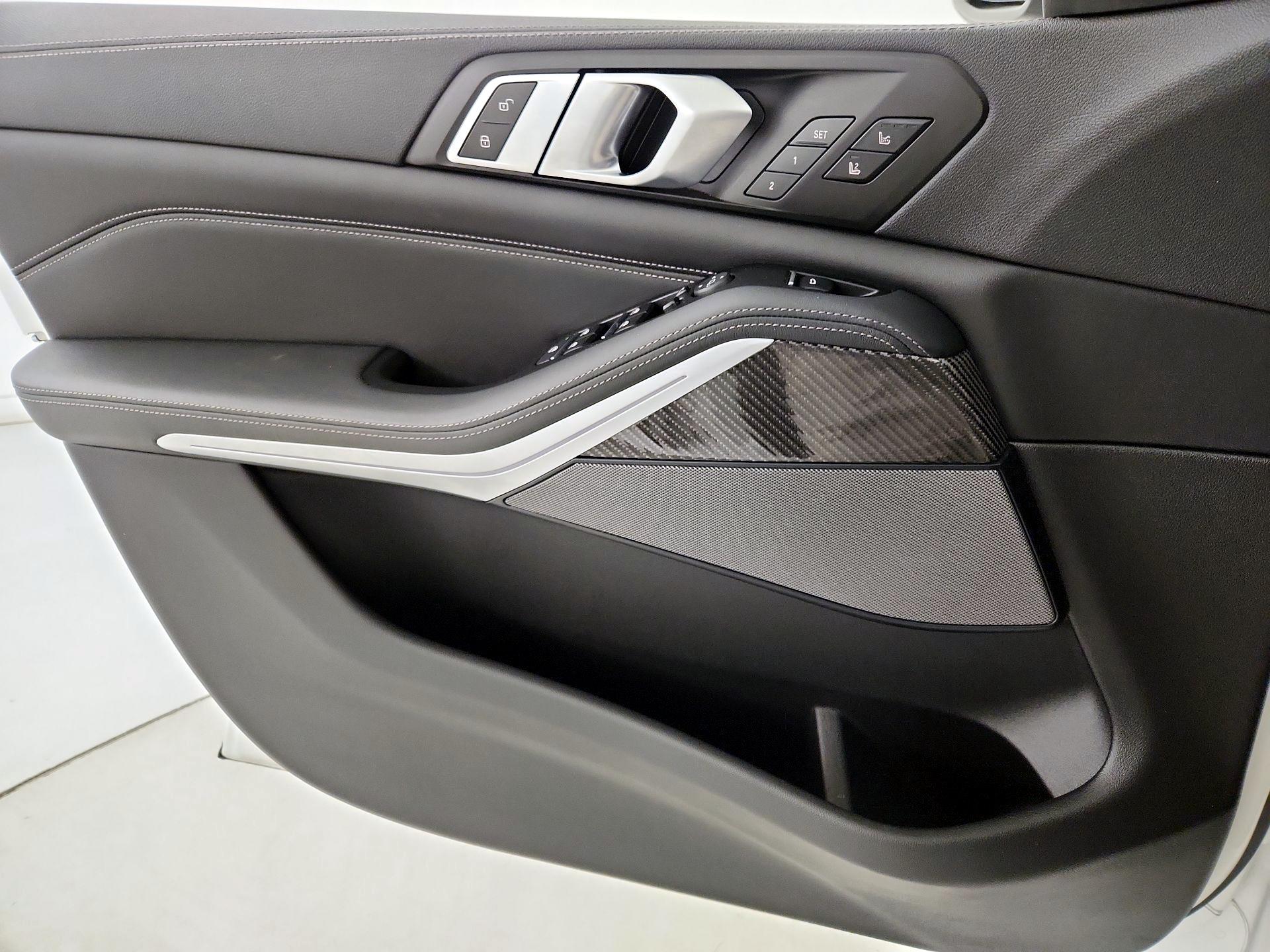 Thumbnail: 2022 BMW X5 - 12