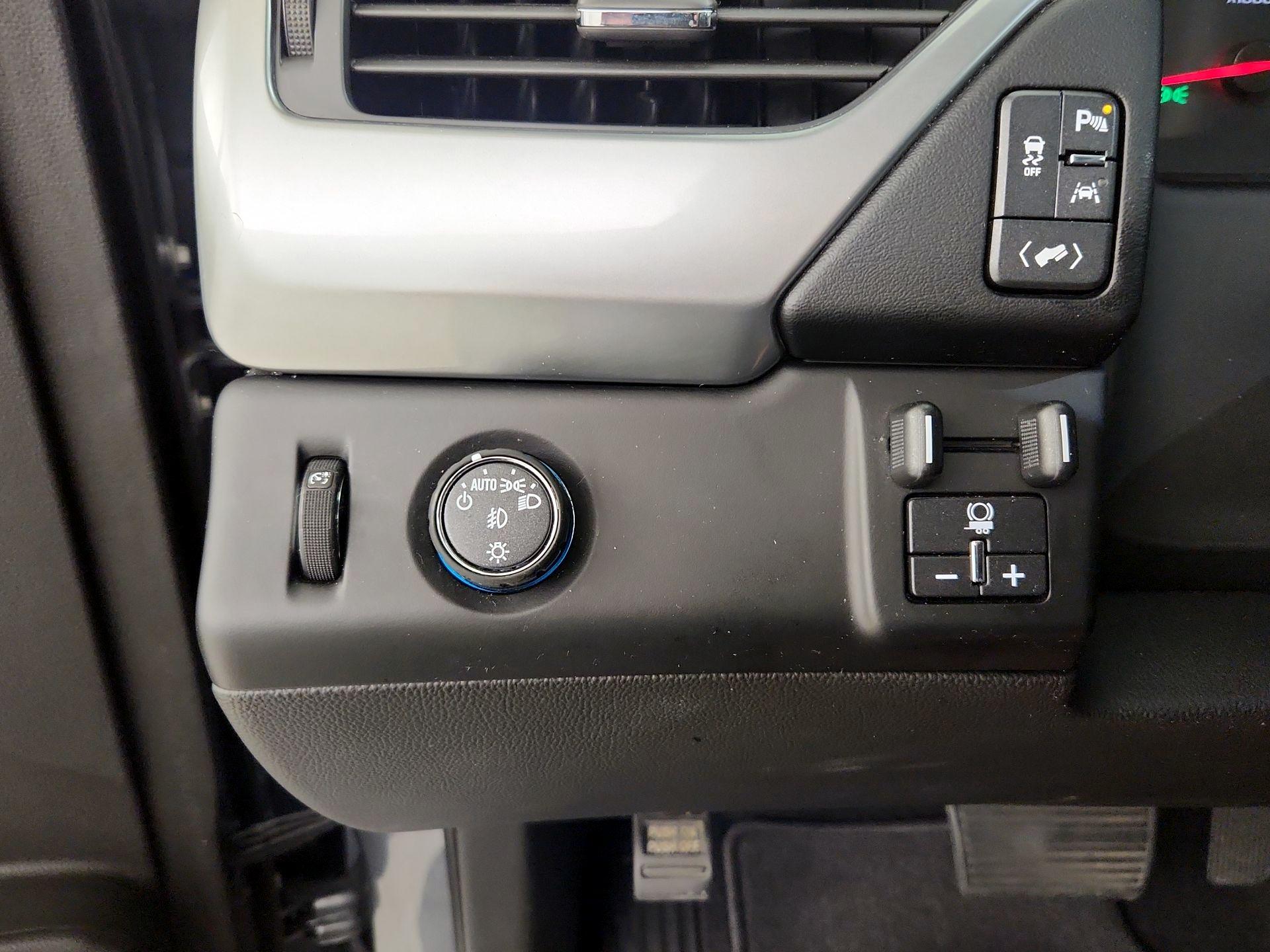 Thumbnail: 2019 Chevrolet Tahoe - 13