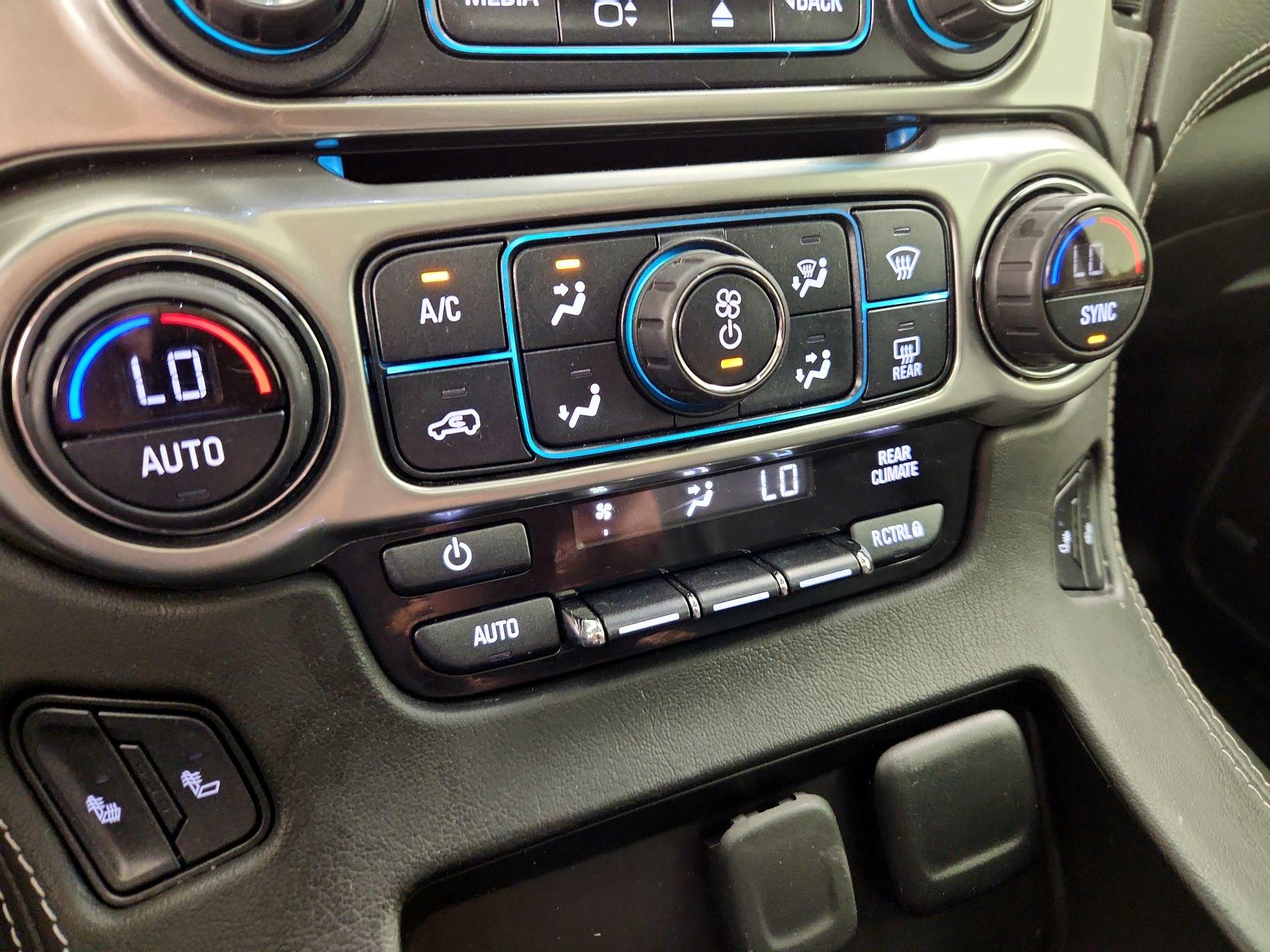 Thumbnail: 2019 Chevrolet Tahoe - 17