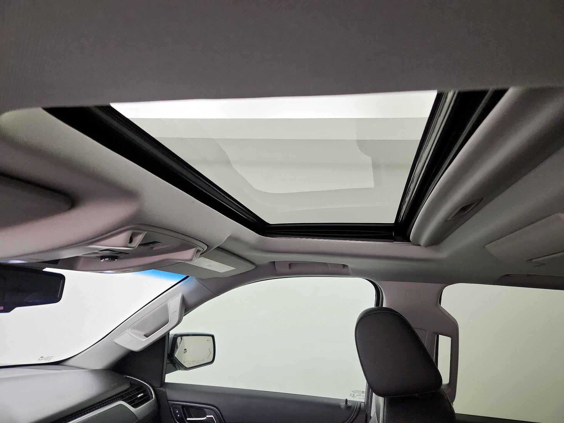 Thumbnail: 2019 Chevrolet Tahoe - 20