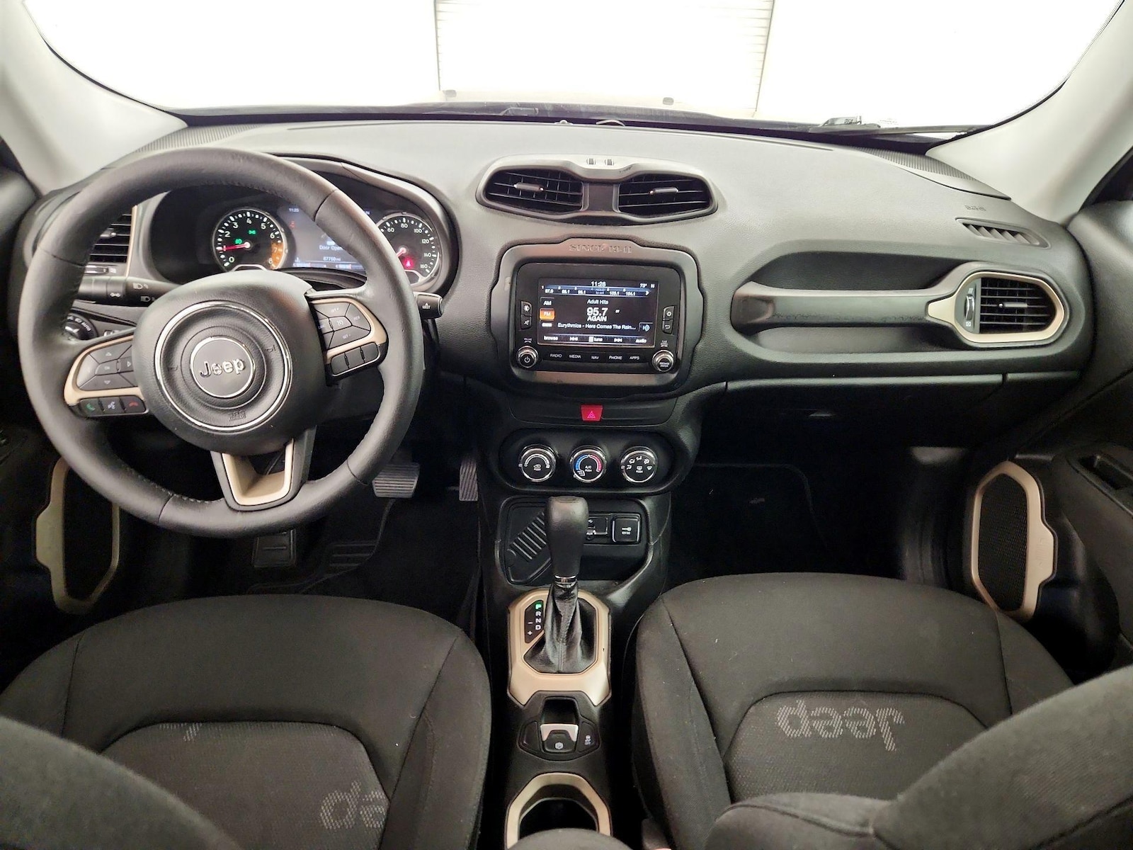 2017 Jeep Renegade Latitude - Photo 10